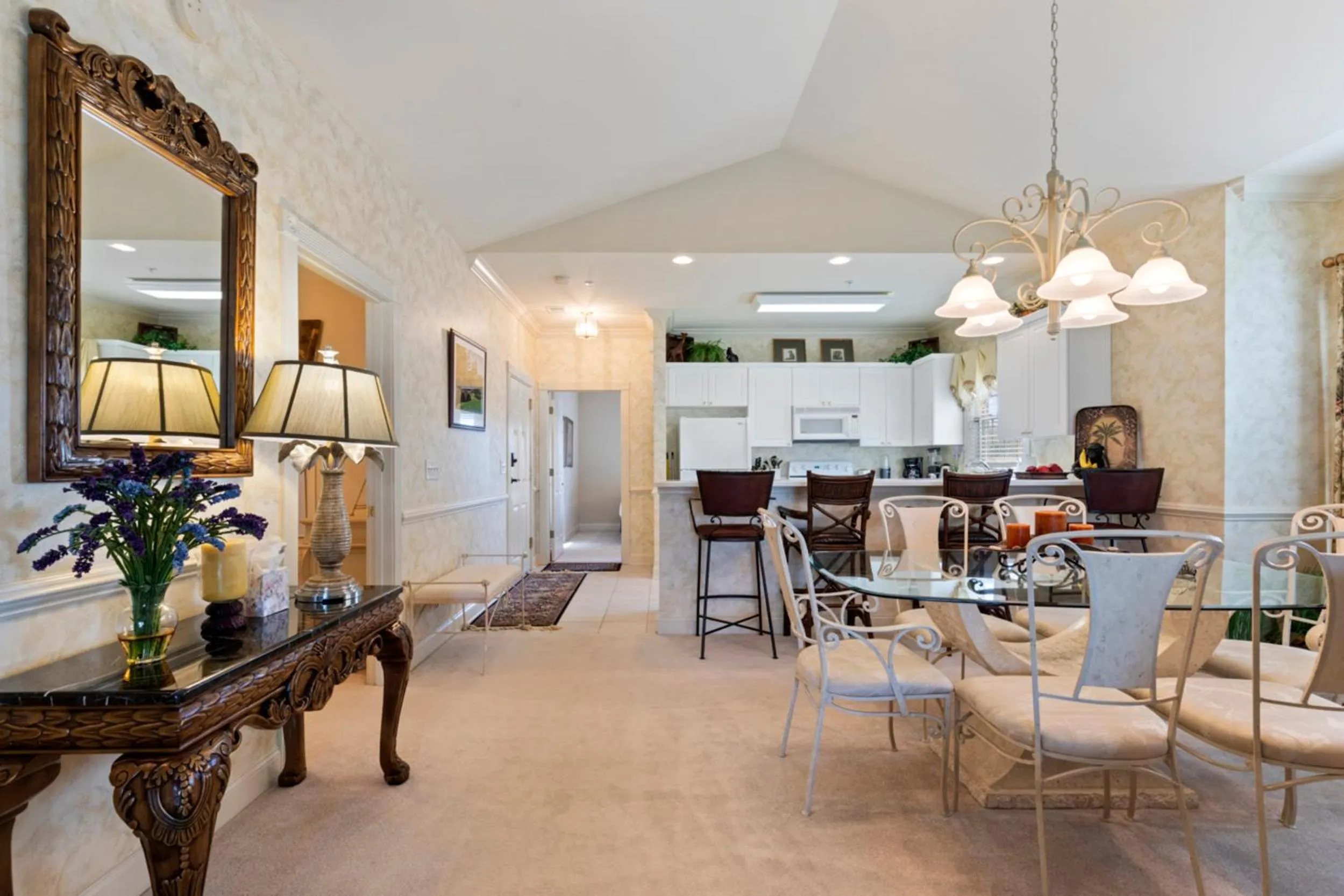 Dining area in Stunning 3BR Condo near Myrtlewood Golf Resort and Beach