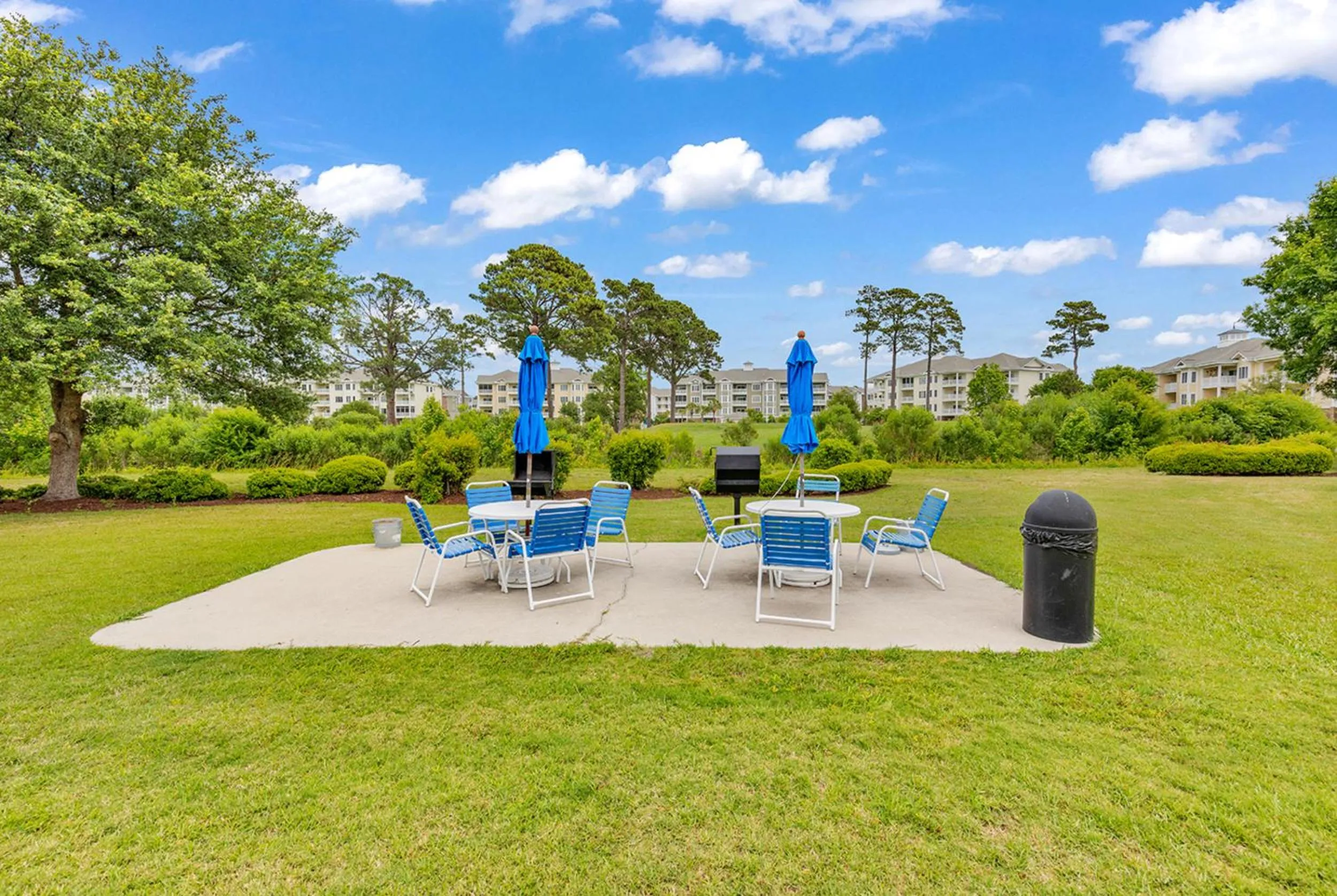 BBQ facilities in Stunning 3BR Condo near Myrtlewood Golf Resort and Beach