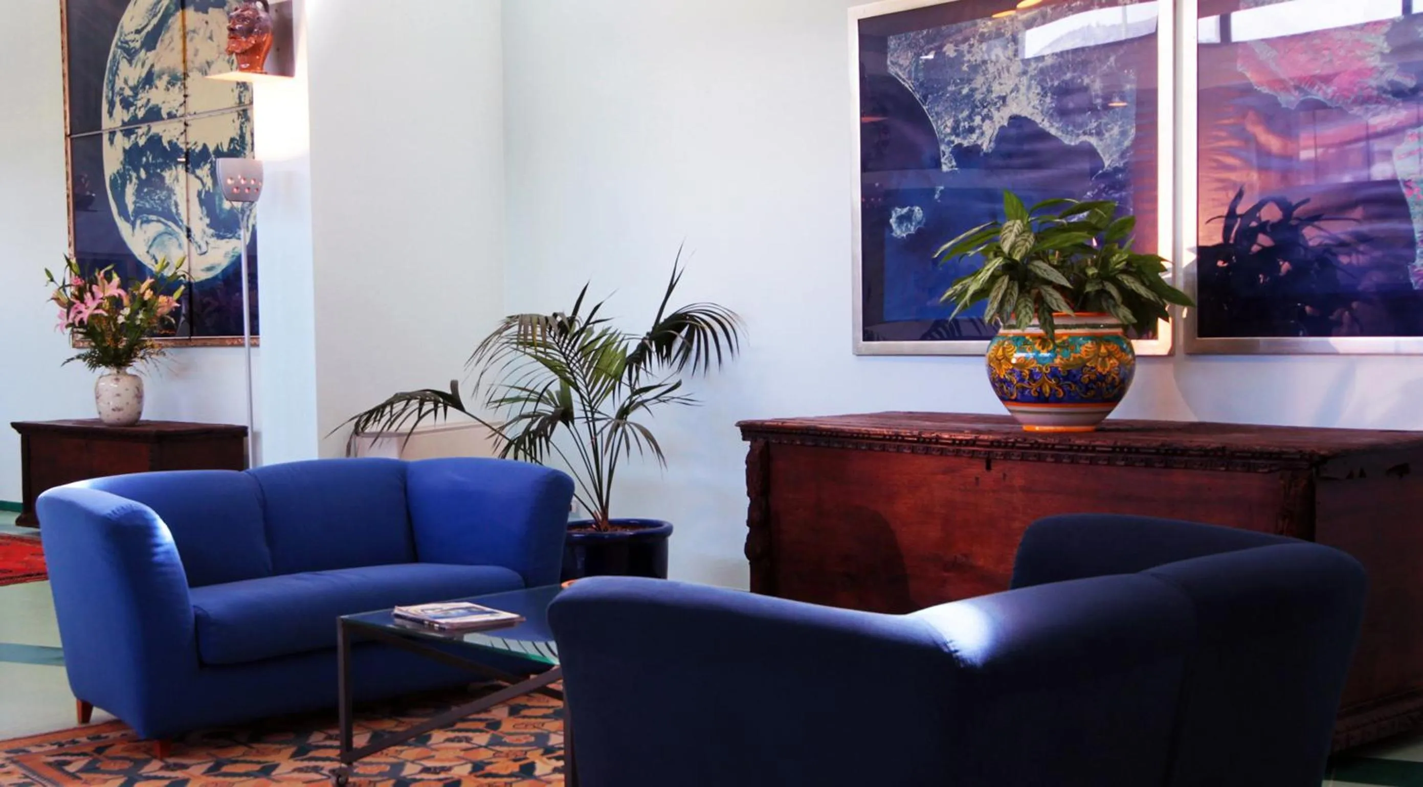 Lobby or reception in Rada Siri