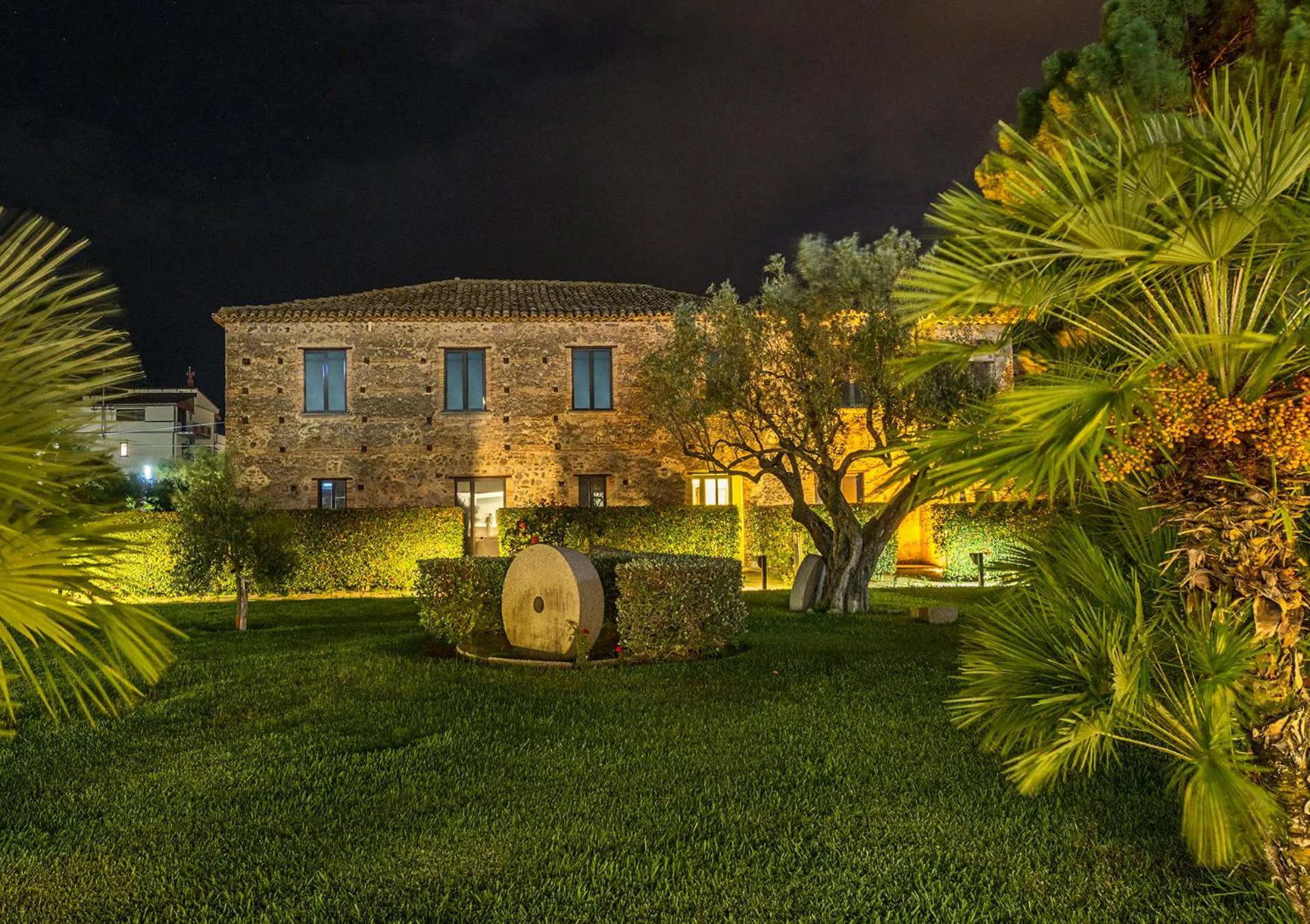 Property building in Rada Siri