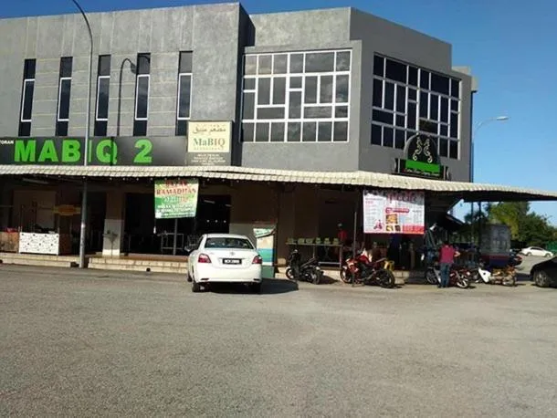 Restaurant/places to eat in Timurbay Seafront Residence