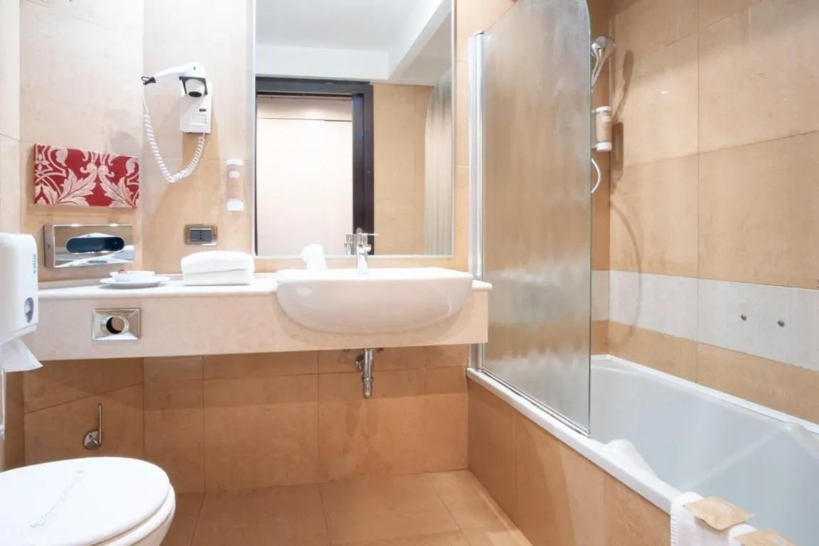 Bathroom in Hotel IMPERATORI