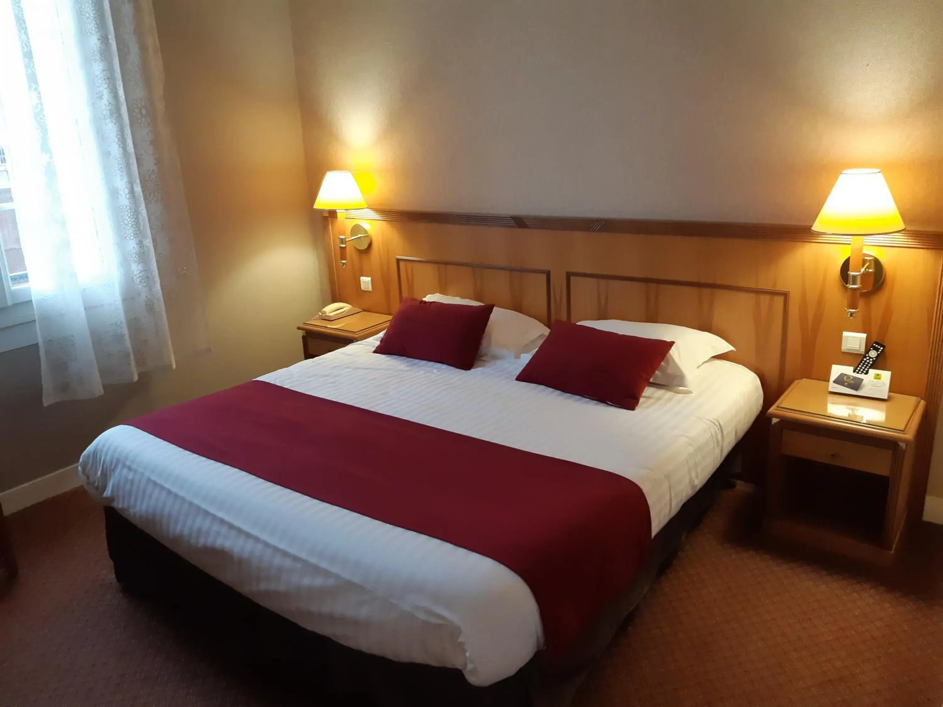 Bedroom, Bed in Logis Hôtel Restaurant Le Parc Bedroom, Bed in Logis Hôtel Restaurant Le Parc