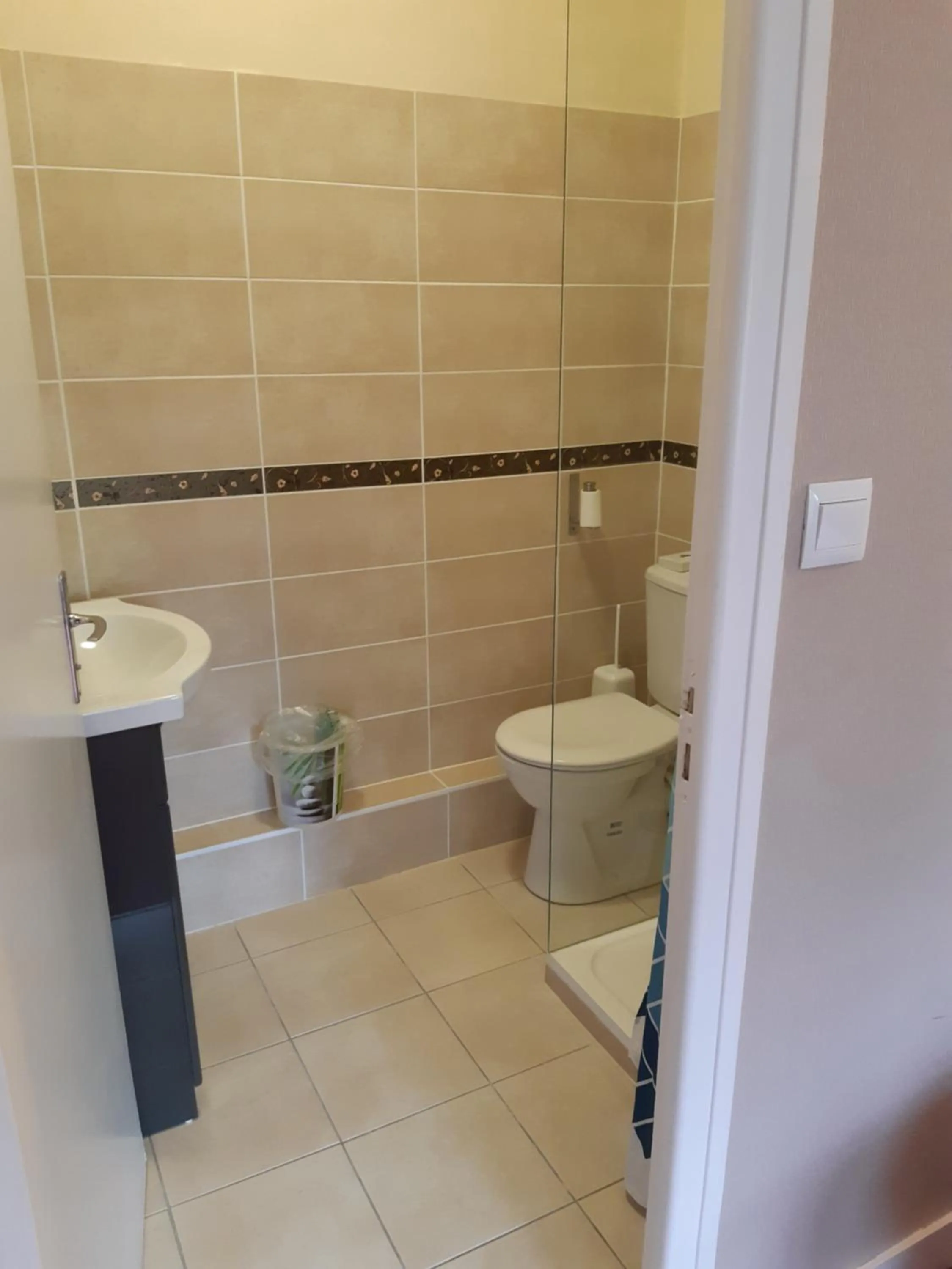 Bathroom in Logis Hôtel Restaurant Le Parc