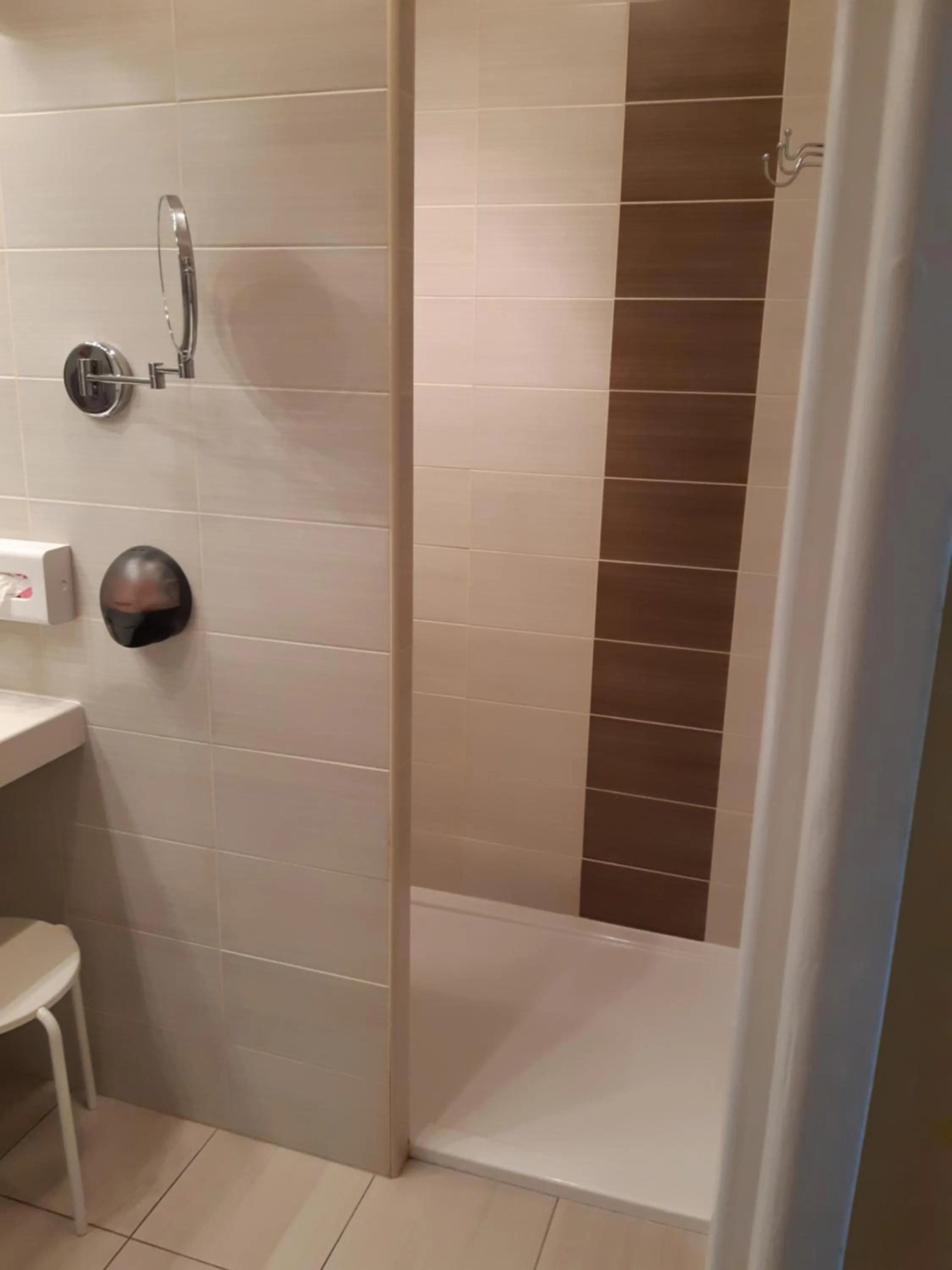 Bathroom in Logis Hôtel Restaurant Le Parc