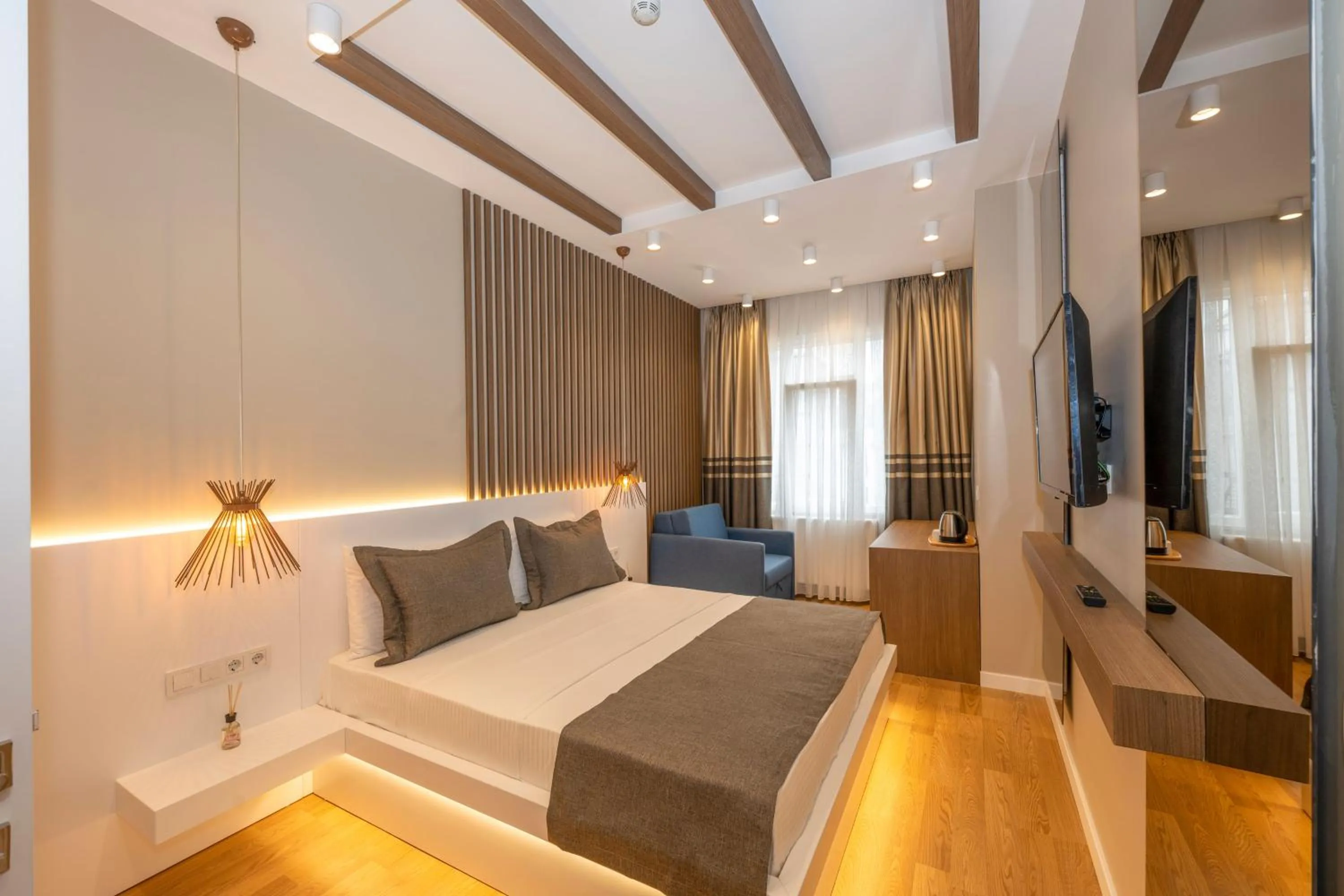 Bed in Hotel Grand İstanbul