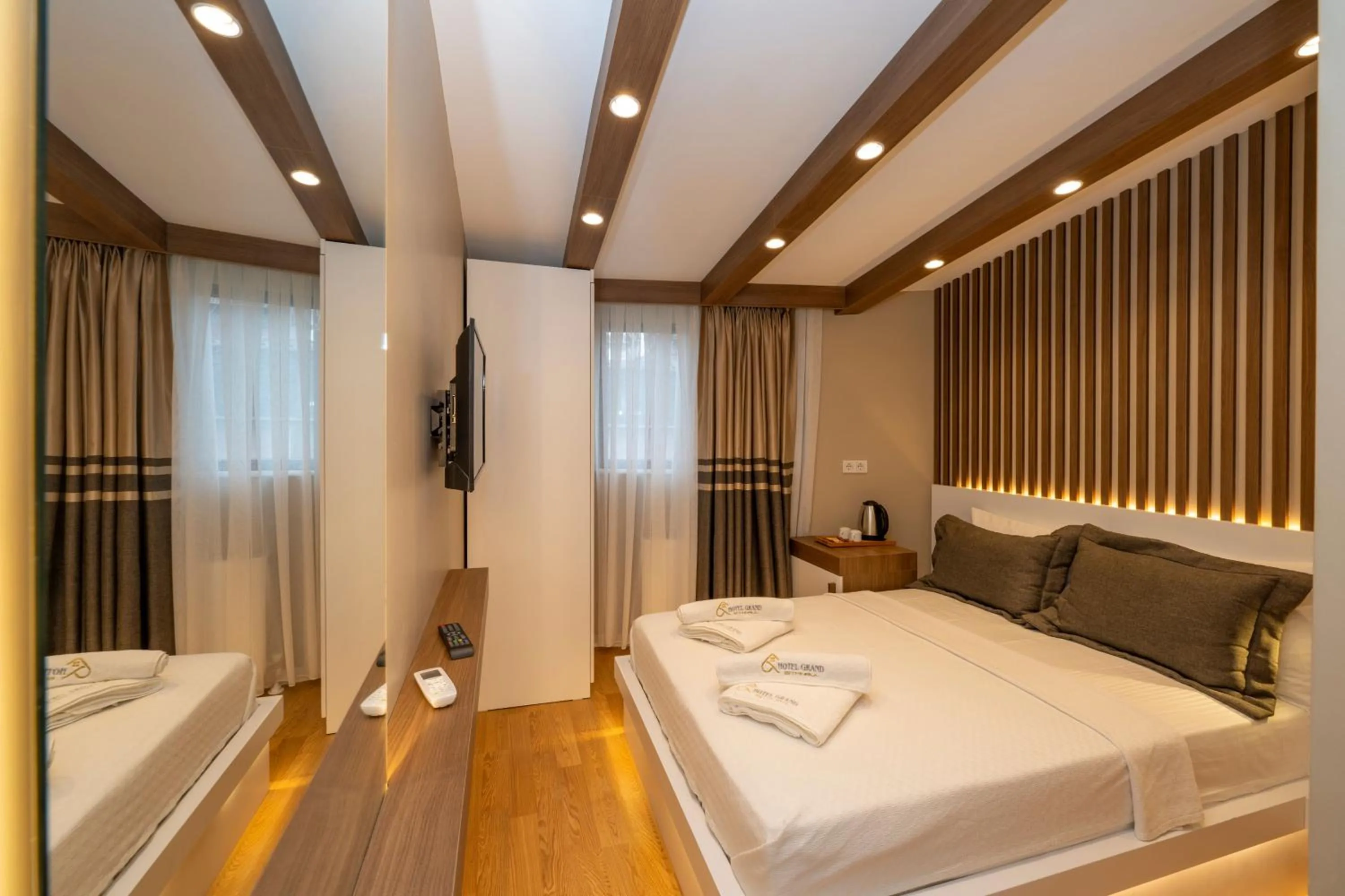 Bed in Hotel Grand İstanbul