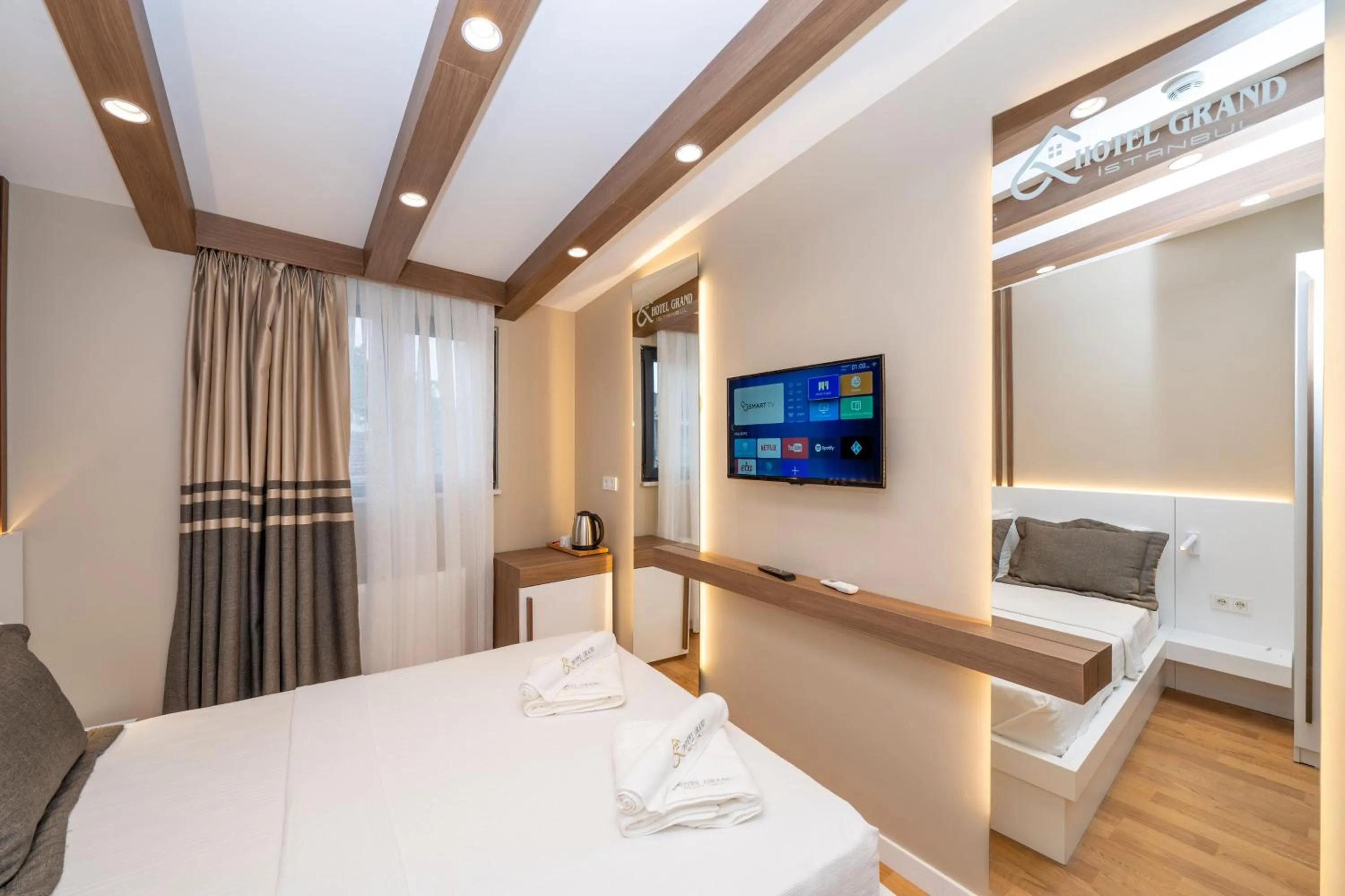 Bed in Hotel Grand İstanbul