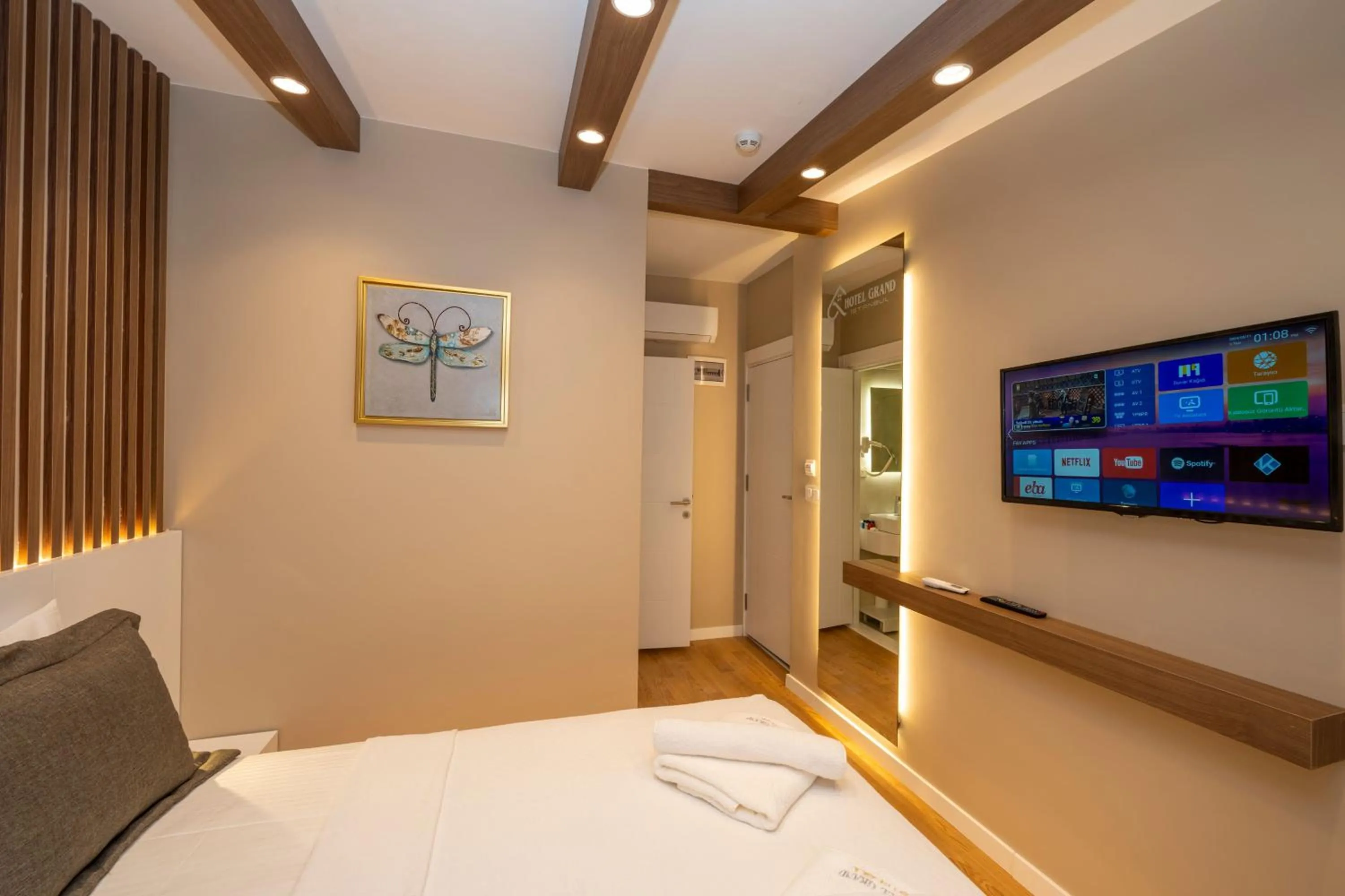 Bed in Hotel Grand İstanbul