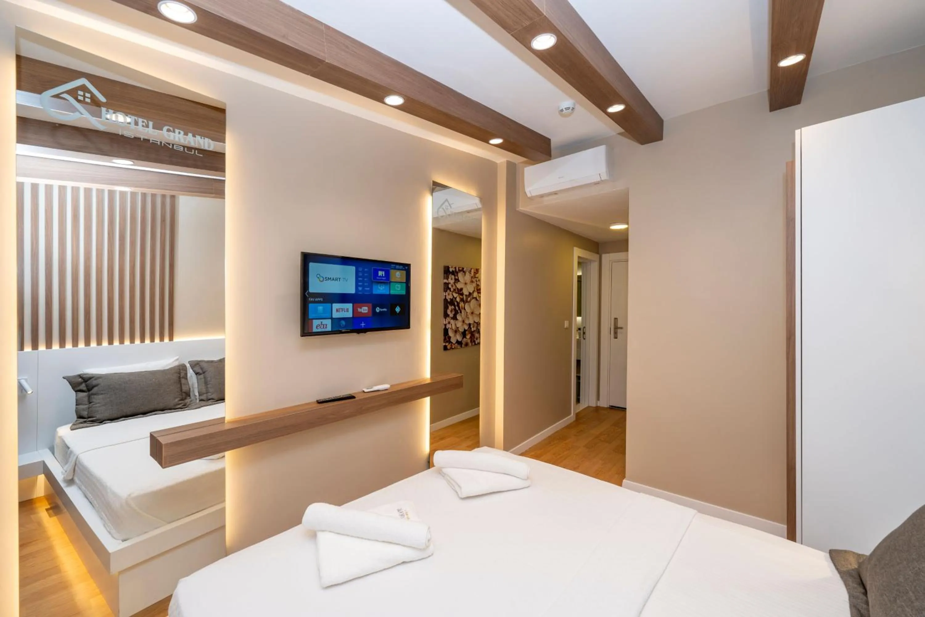 Bed in Hotel Grand İstanbul