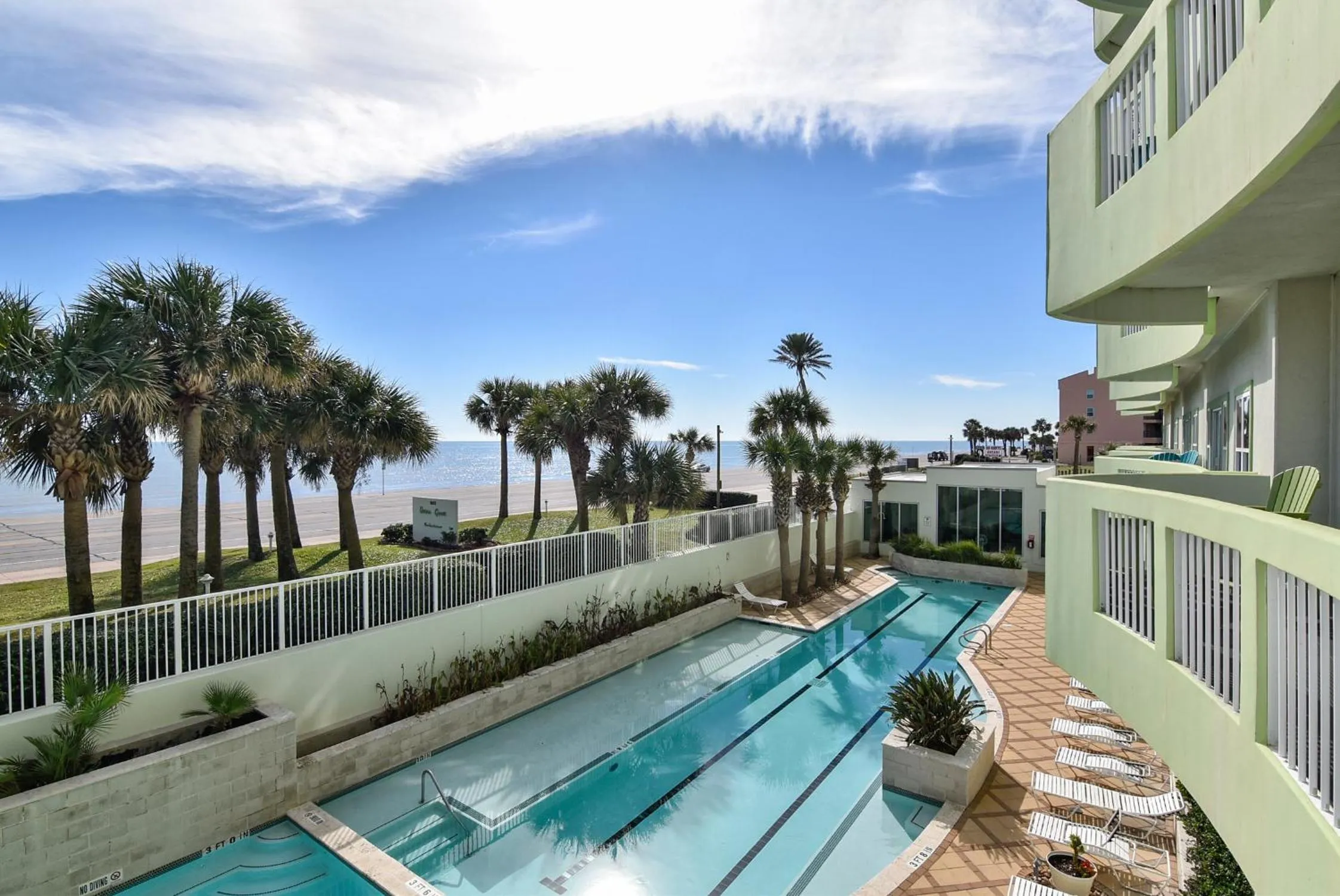 Swimming pool in Ocean Grove 902 - Pelican View