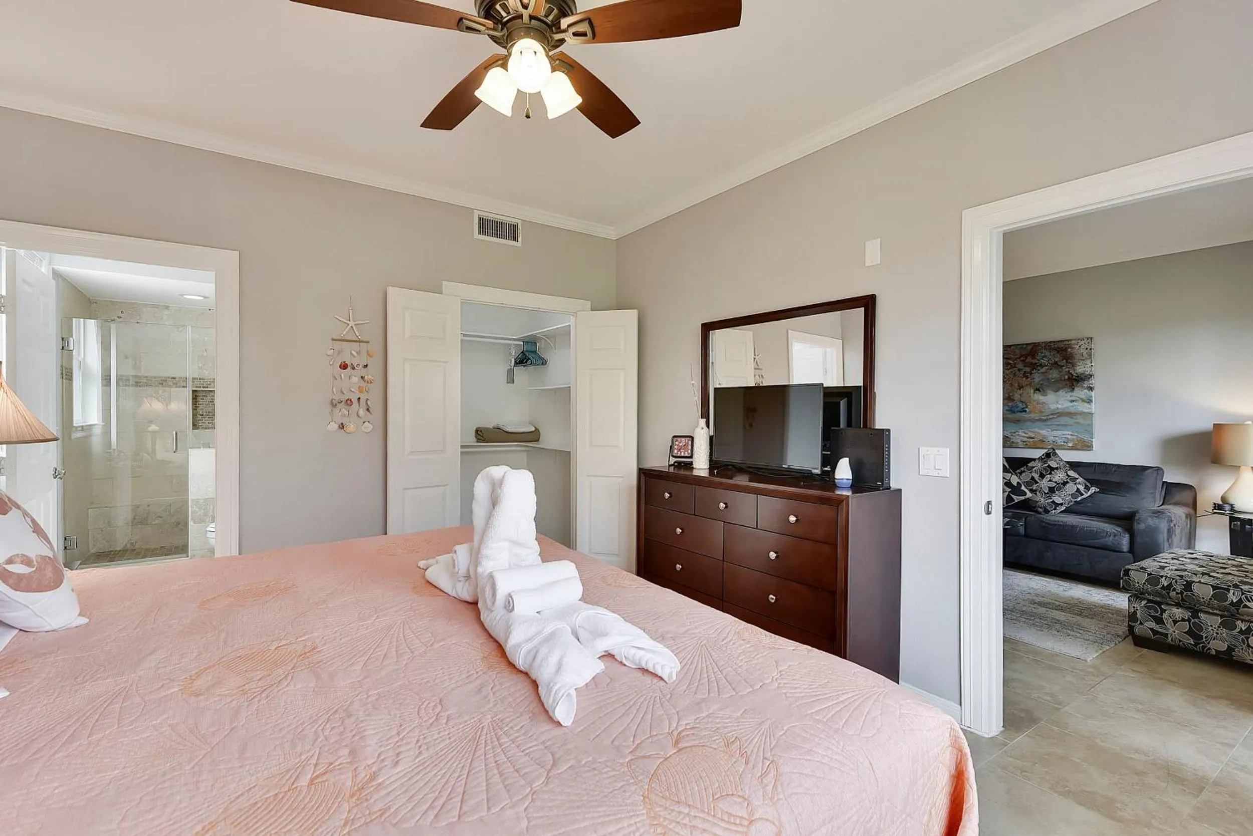 Bed in Dawn 916-Hook, Wine & Sinker