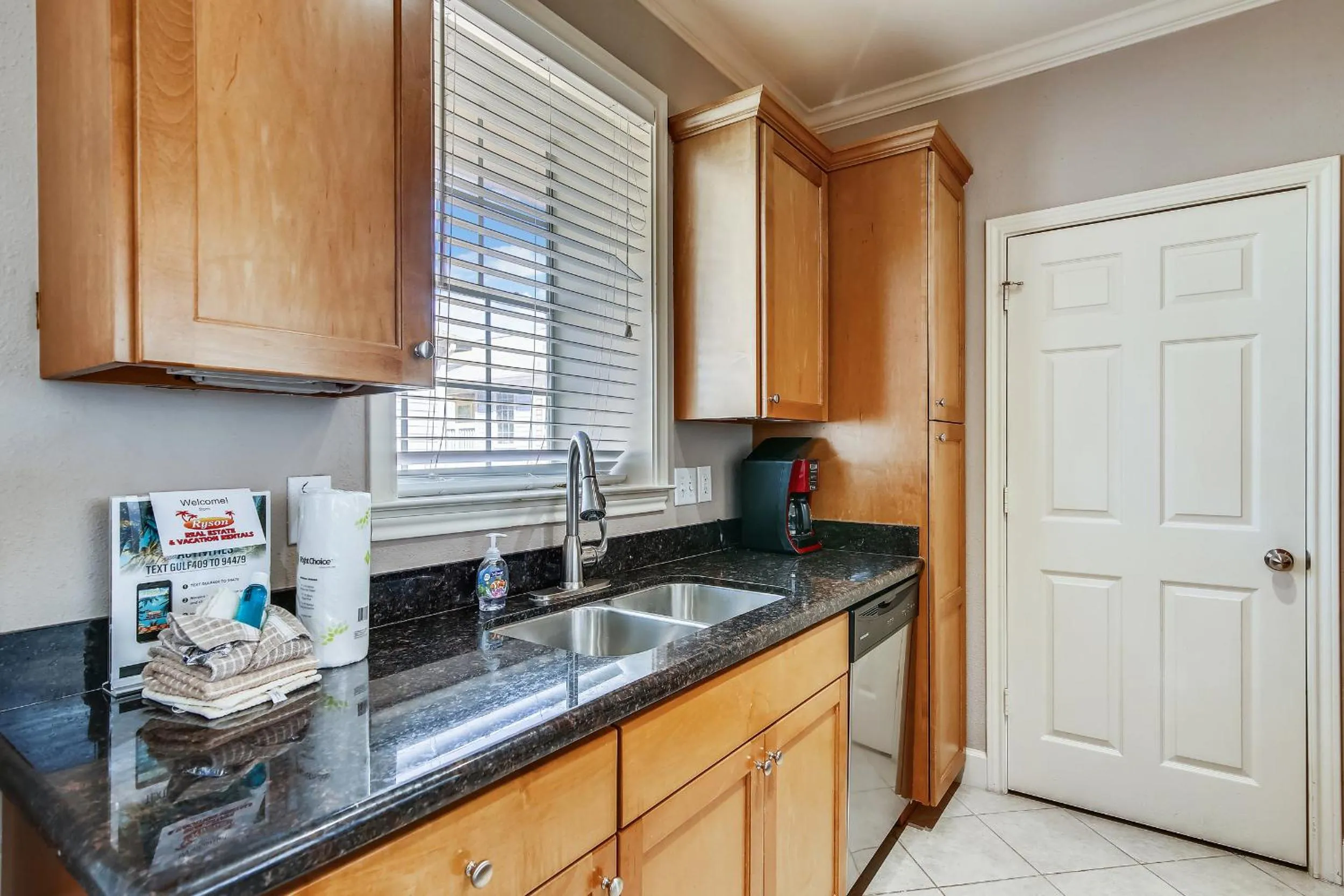 Kitchen or kitchenette in Dawn 625