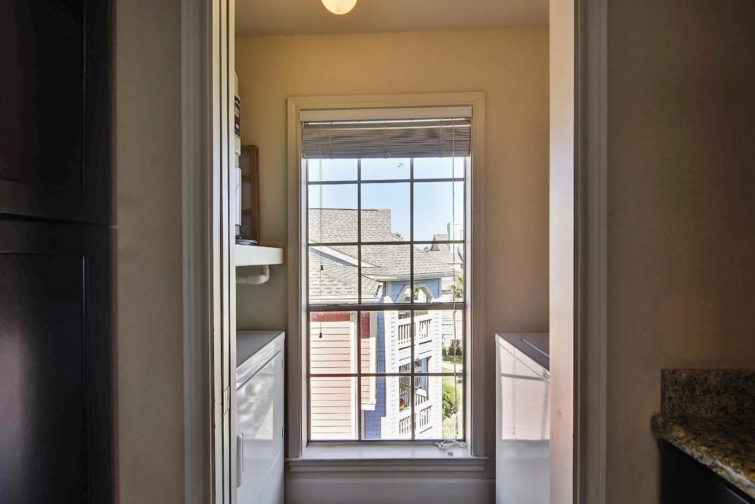 Property building in Dawn 631