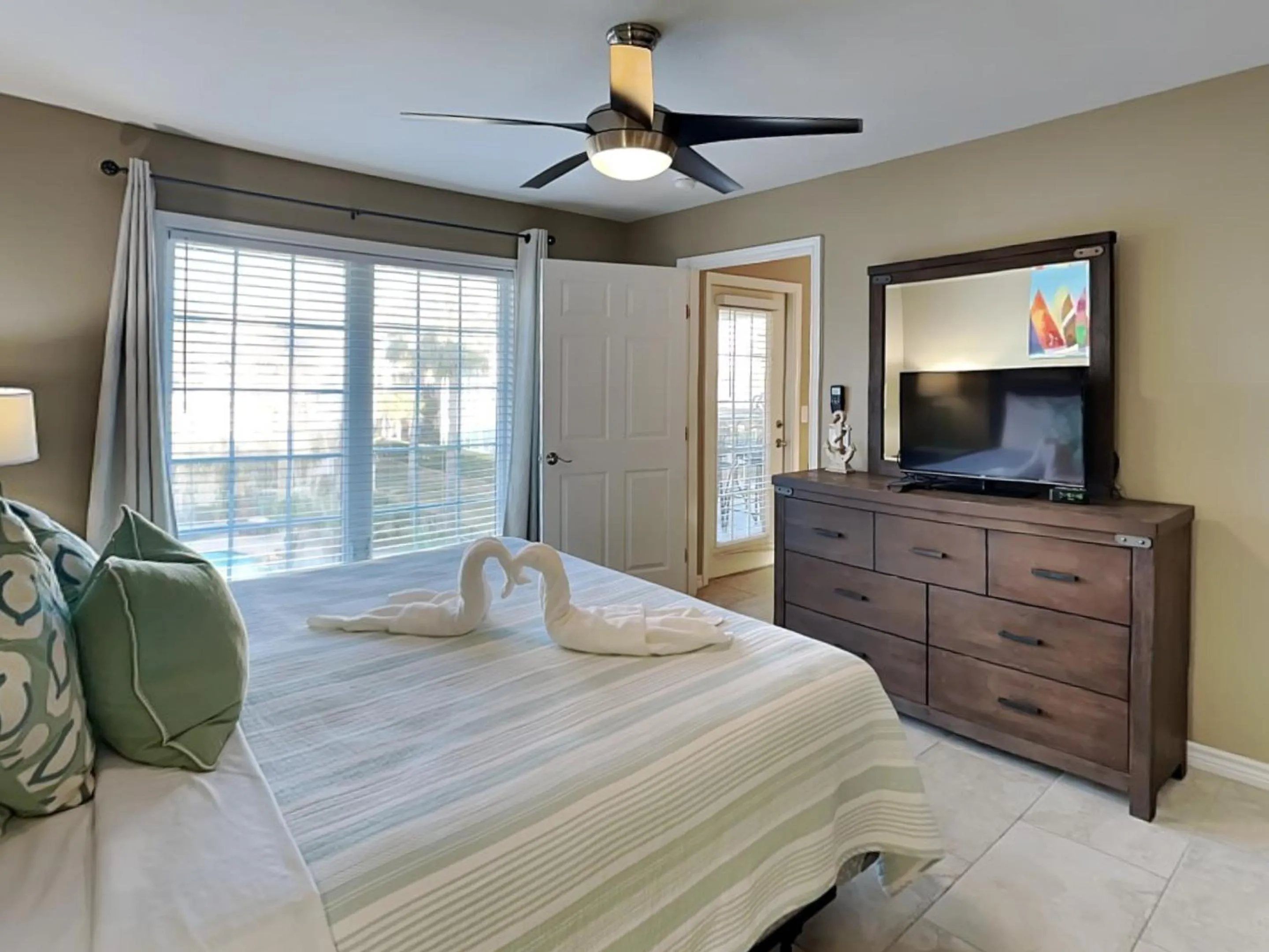 Bed in Dawn 935-Wave Therapy