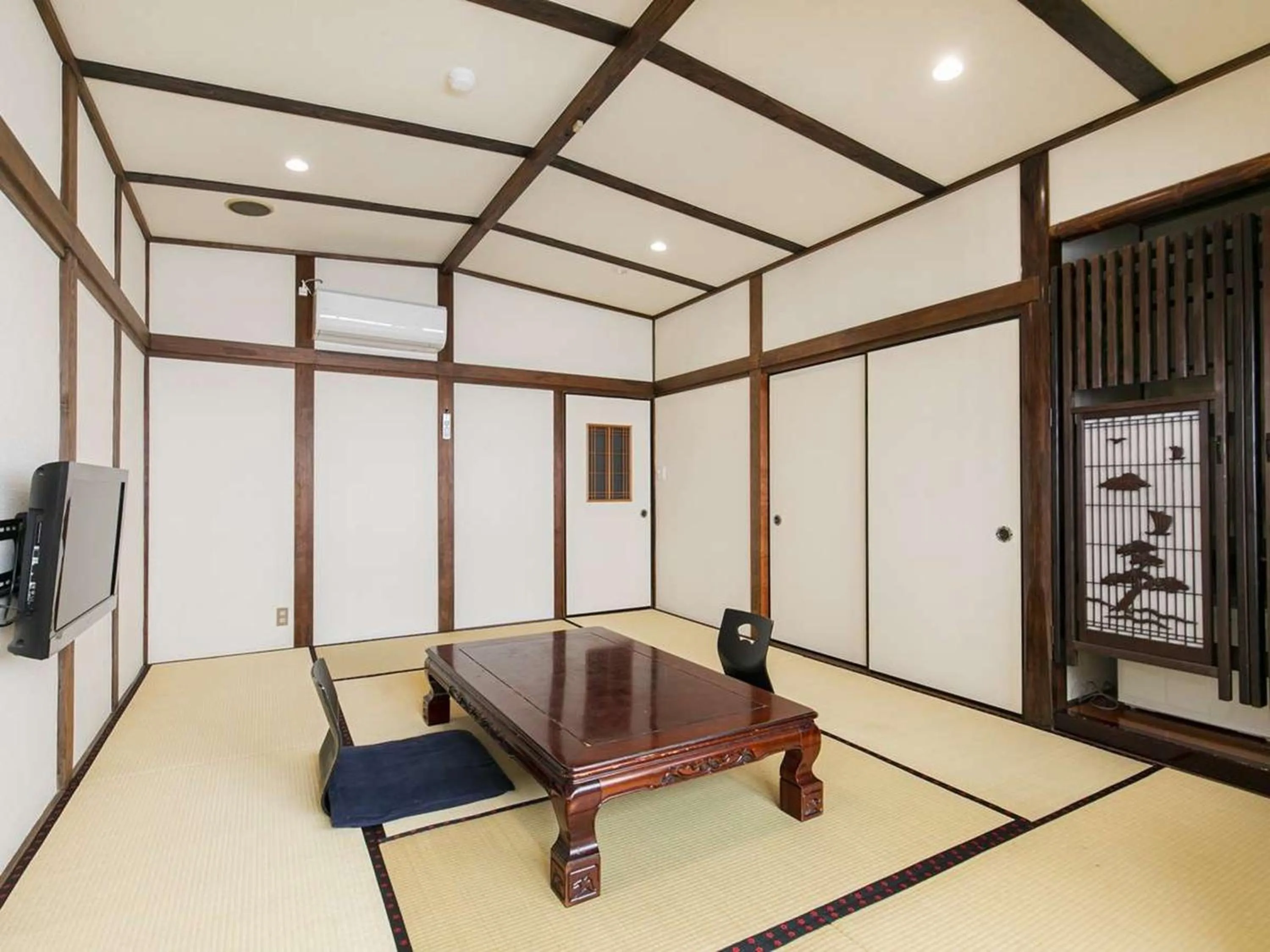 Photo of the whole room in Hatsuneso Shinkan