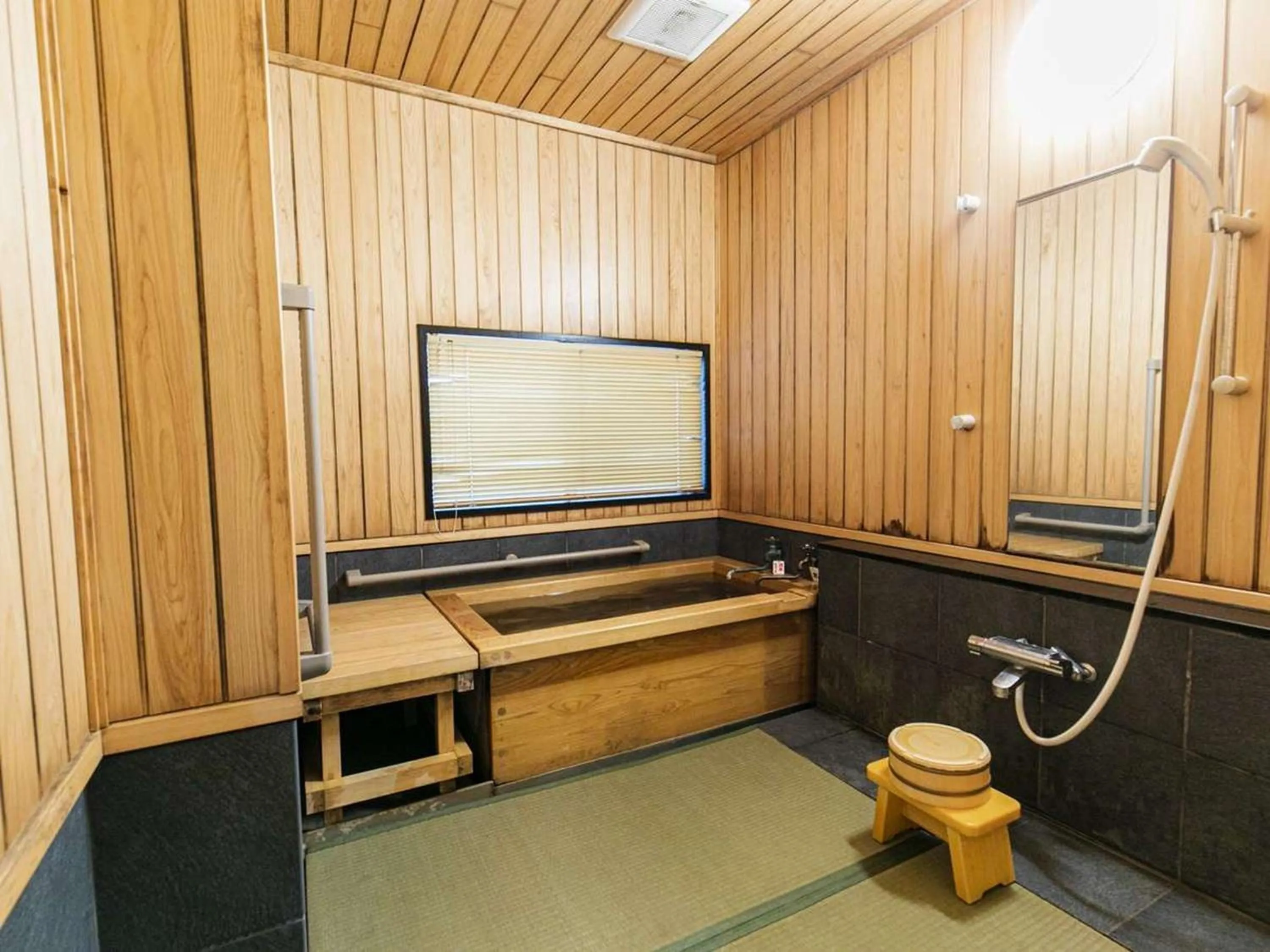 Bathroom in Hatsuneso Shinkan