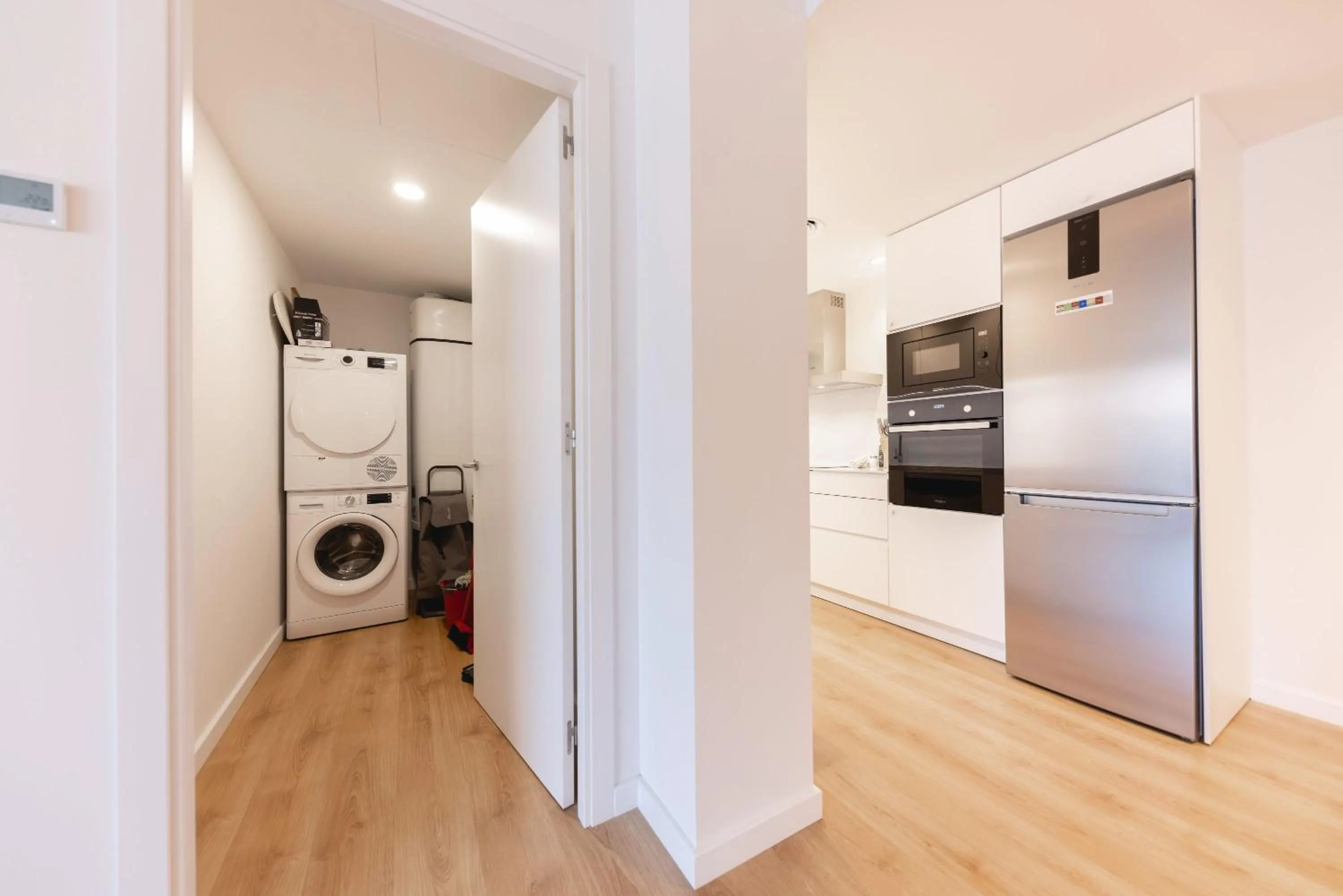 washing machine in Bravissimo Falcó, 3 bedrooms and balcony