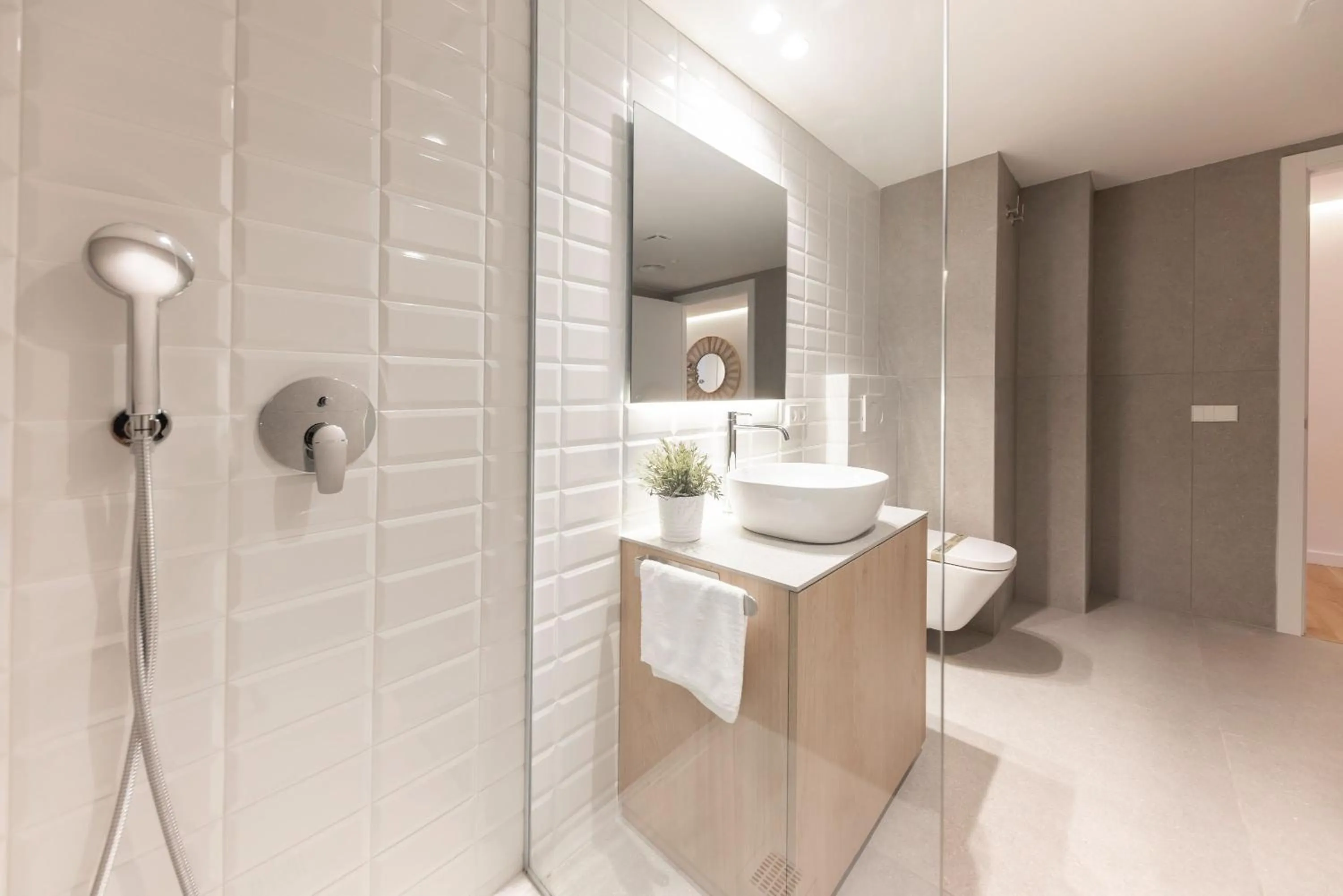 Bathroom in Bravissimo Falcó, 3 bedrooms and balcony