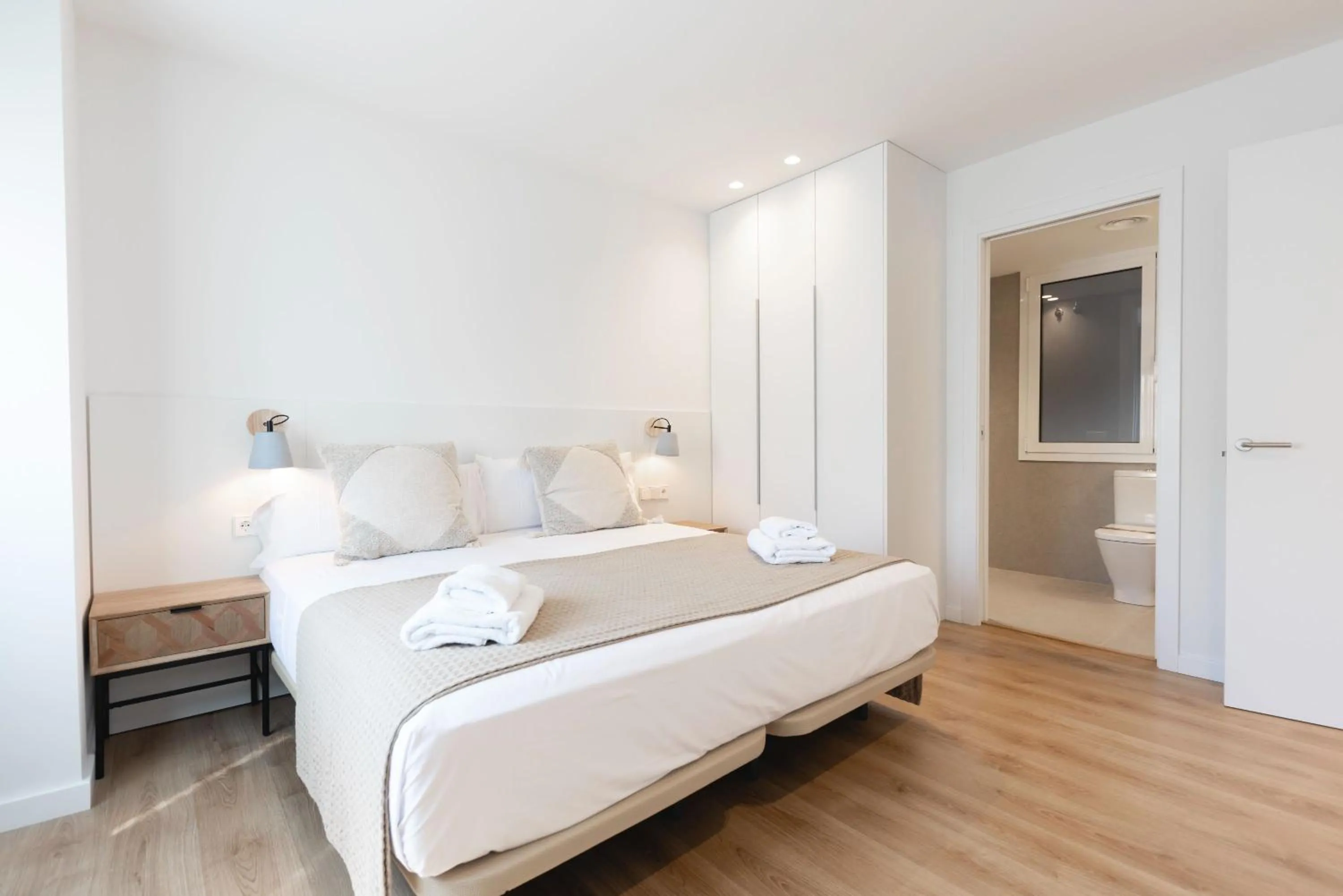 Bathroom, Bed in Bravissimo Falcó, 3 bedrooms and balcony