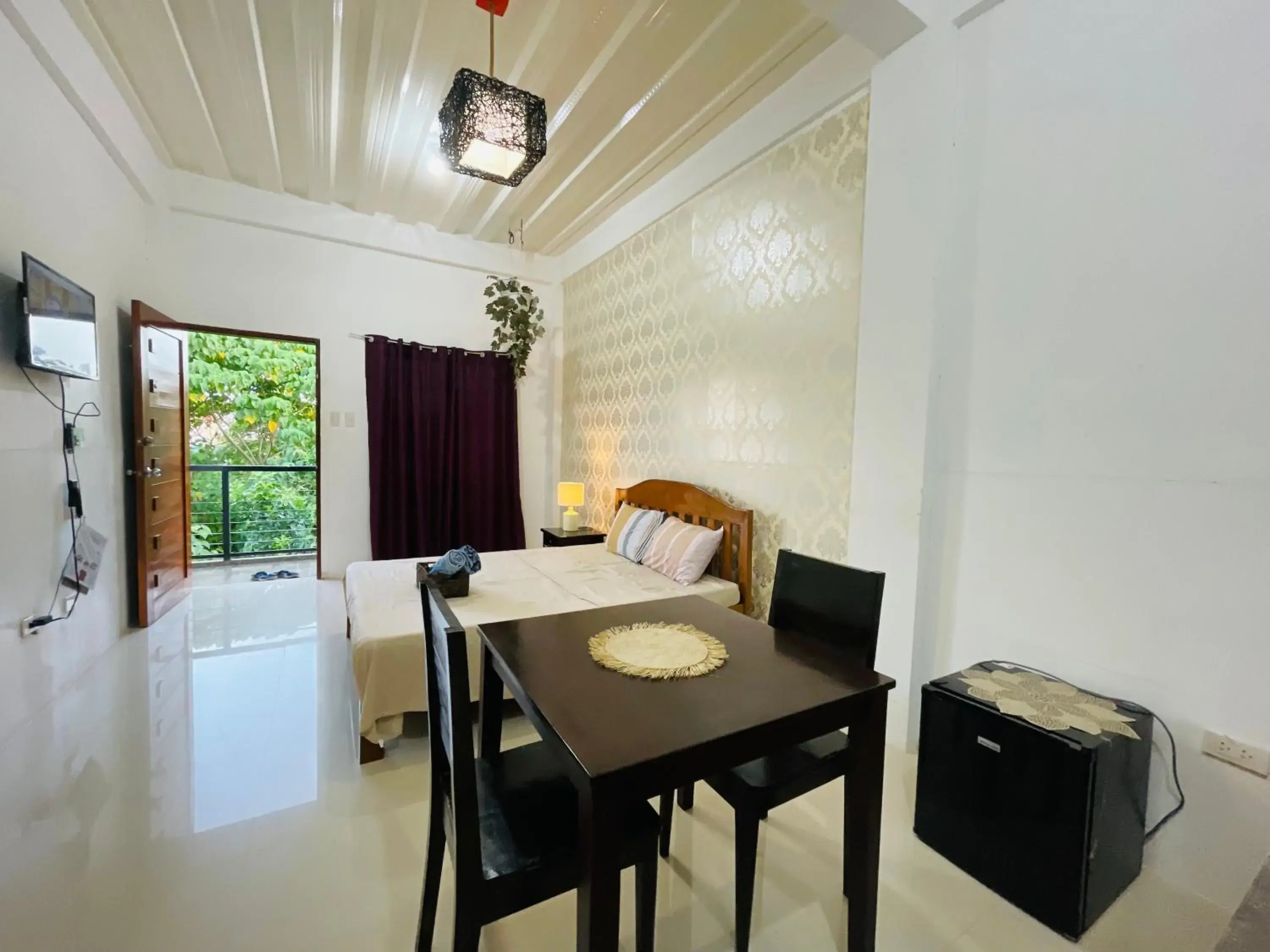 Deluxe Double Room in Sto Niño Residences Lucena City Deluxe Double Room in Sto Niño Residences Lucena City