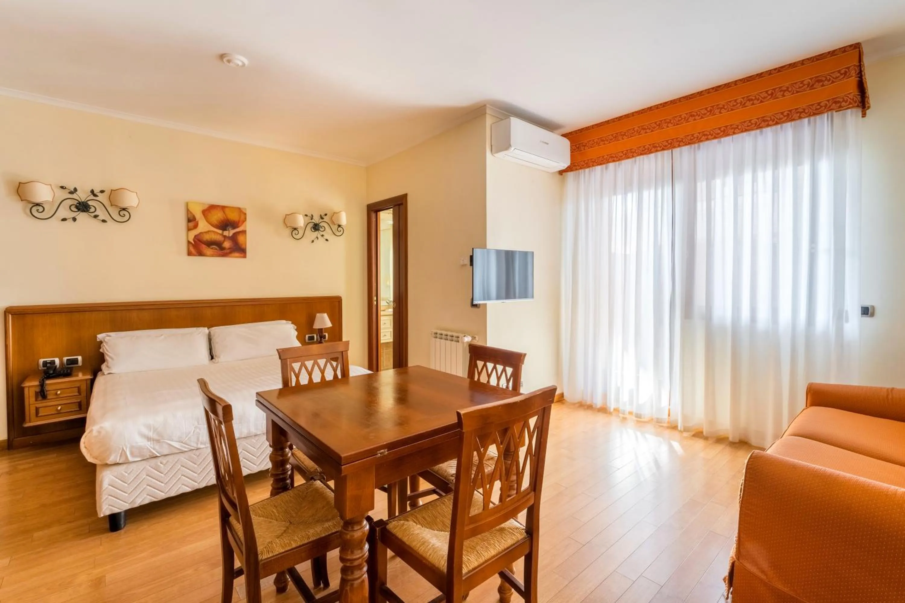 Photo of the whole room, Bed in Altea Suites