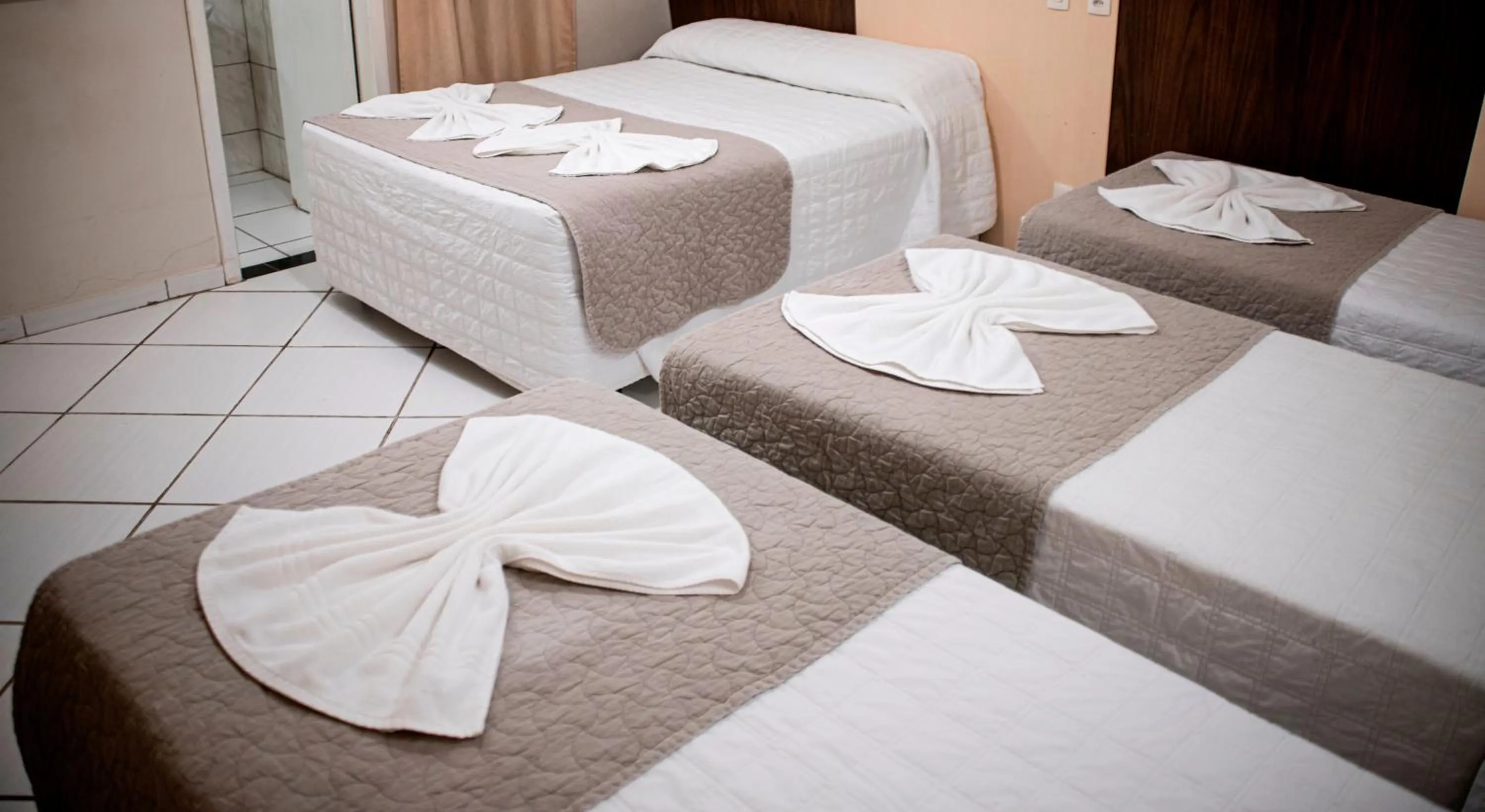 Bedroom, Bed in SMART IGUASSU HOTEL