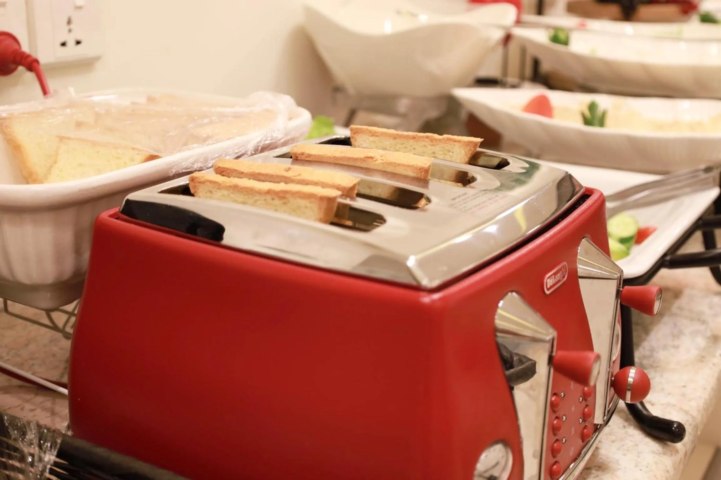 Restaurant/places to eat in Luciana Hotel by FHM