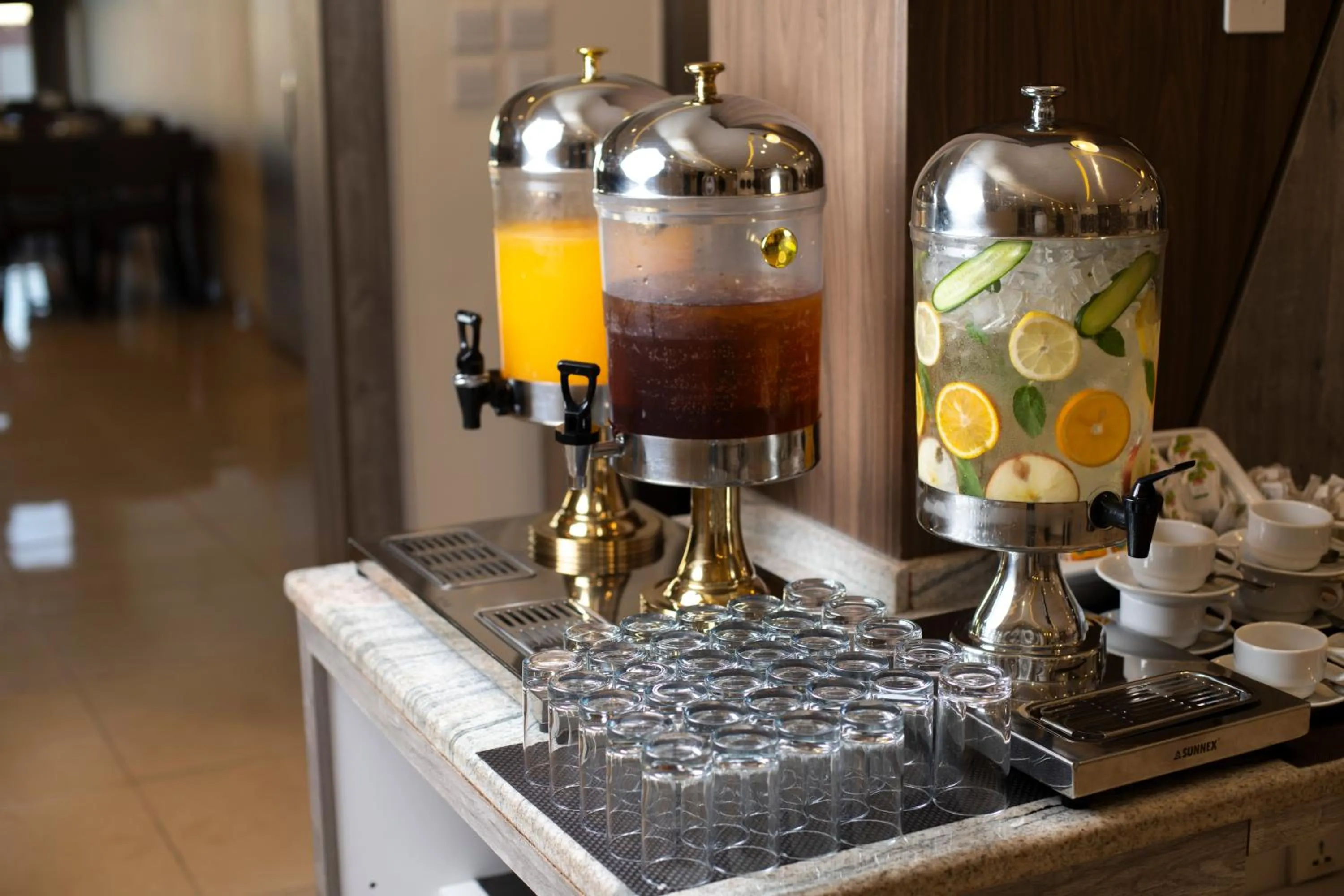 Coffee/tea facilities in Luciana Hotel by FHM