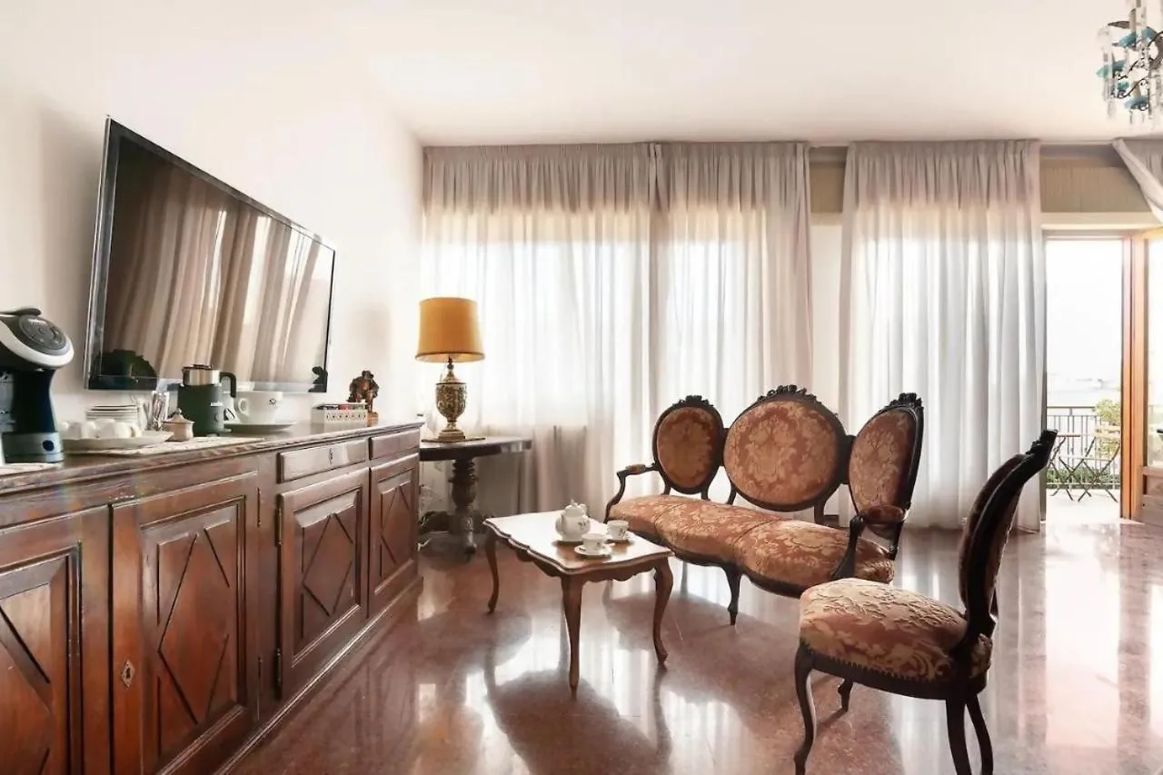 TV and multimedia in Errico Suite e Rooms