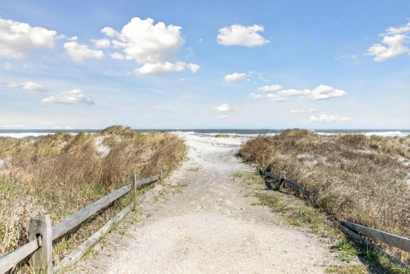 Off site in Radiant Beach Block Condo Parking Patio