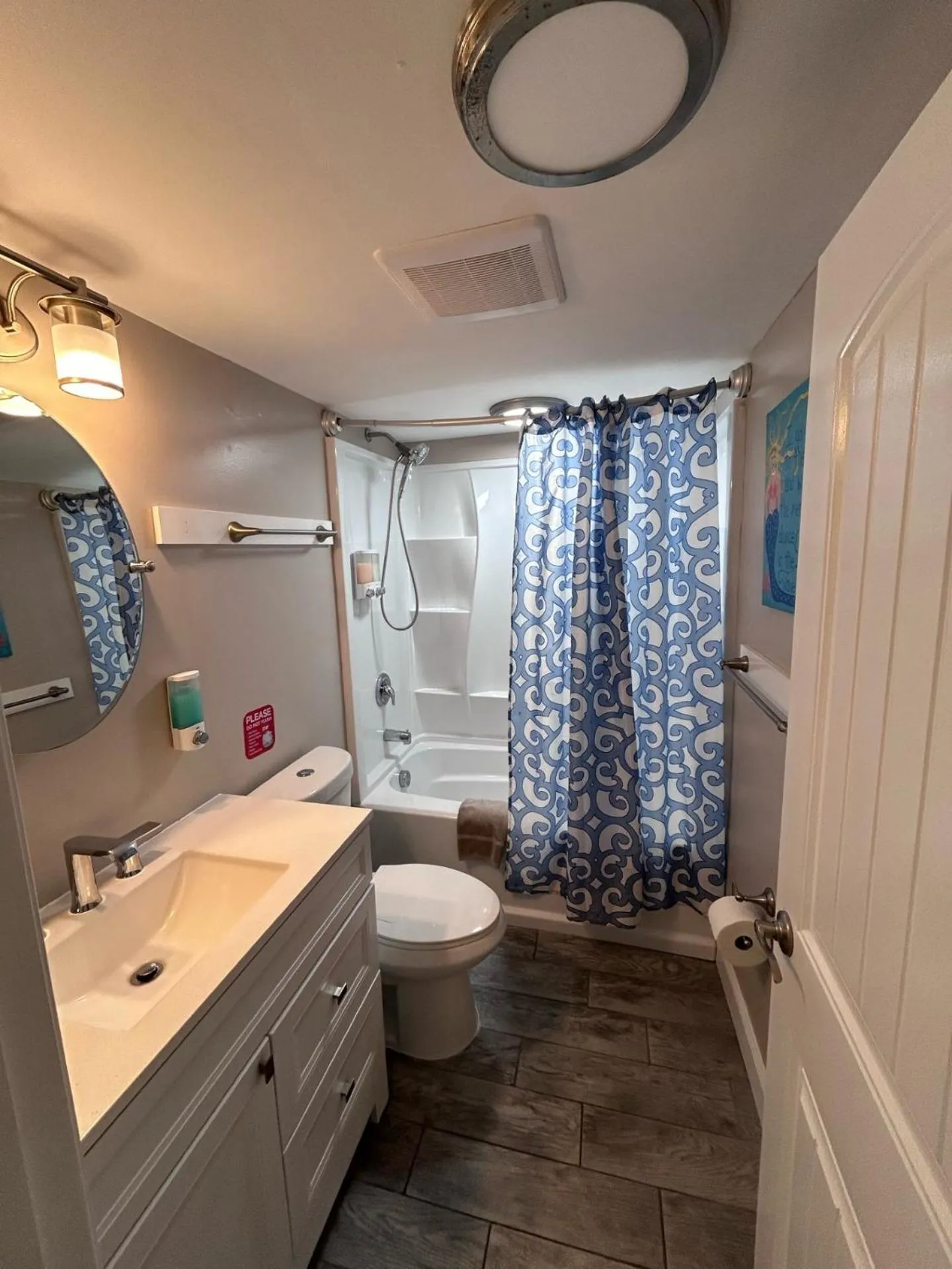 Bathroom in Beach Block Parking Modern Decor Porch