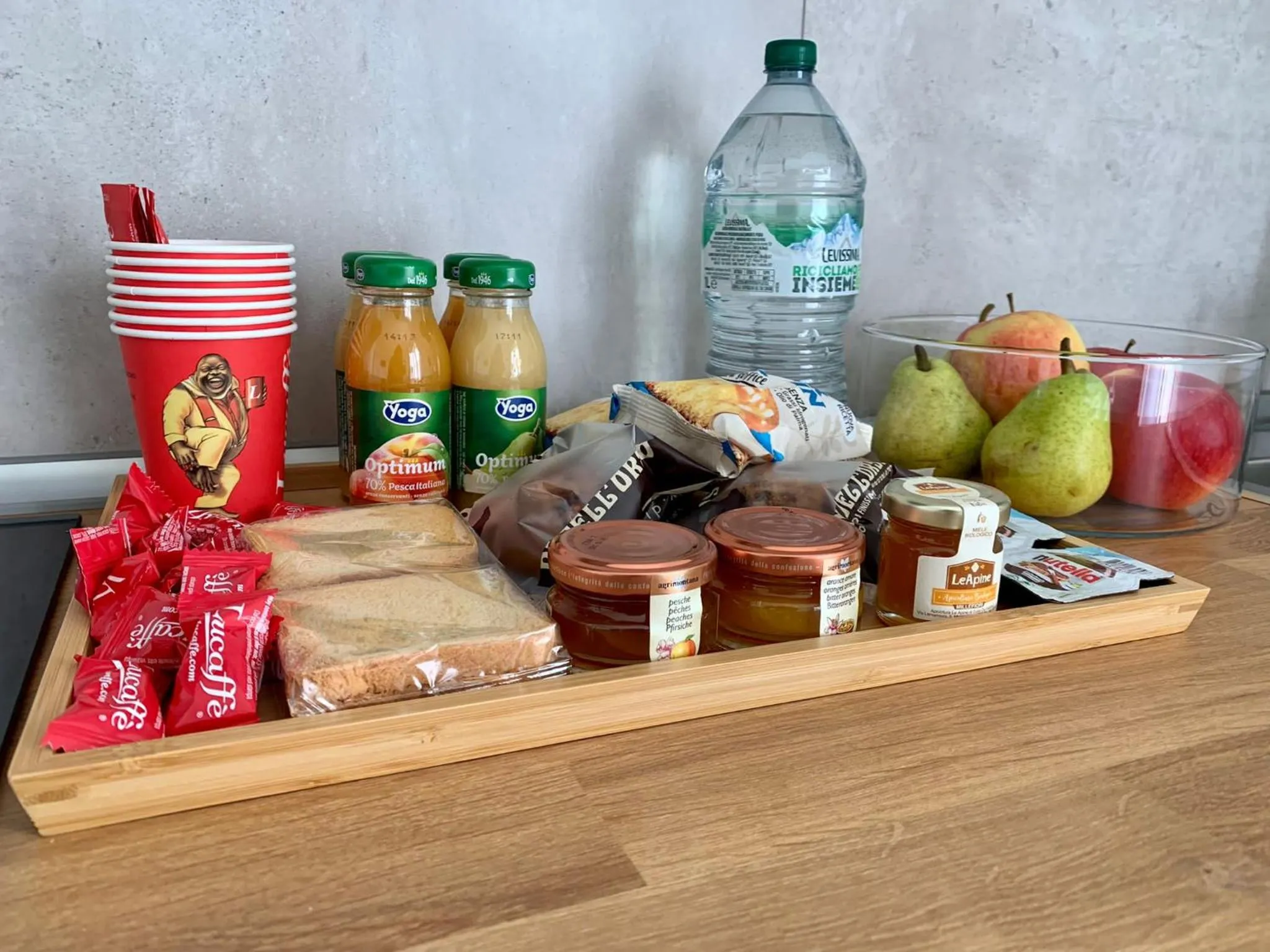 Breakfast in Golden apartments