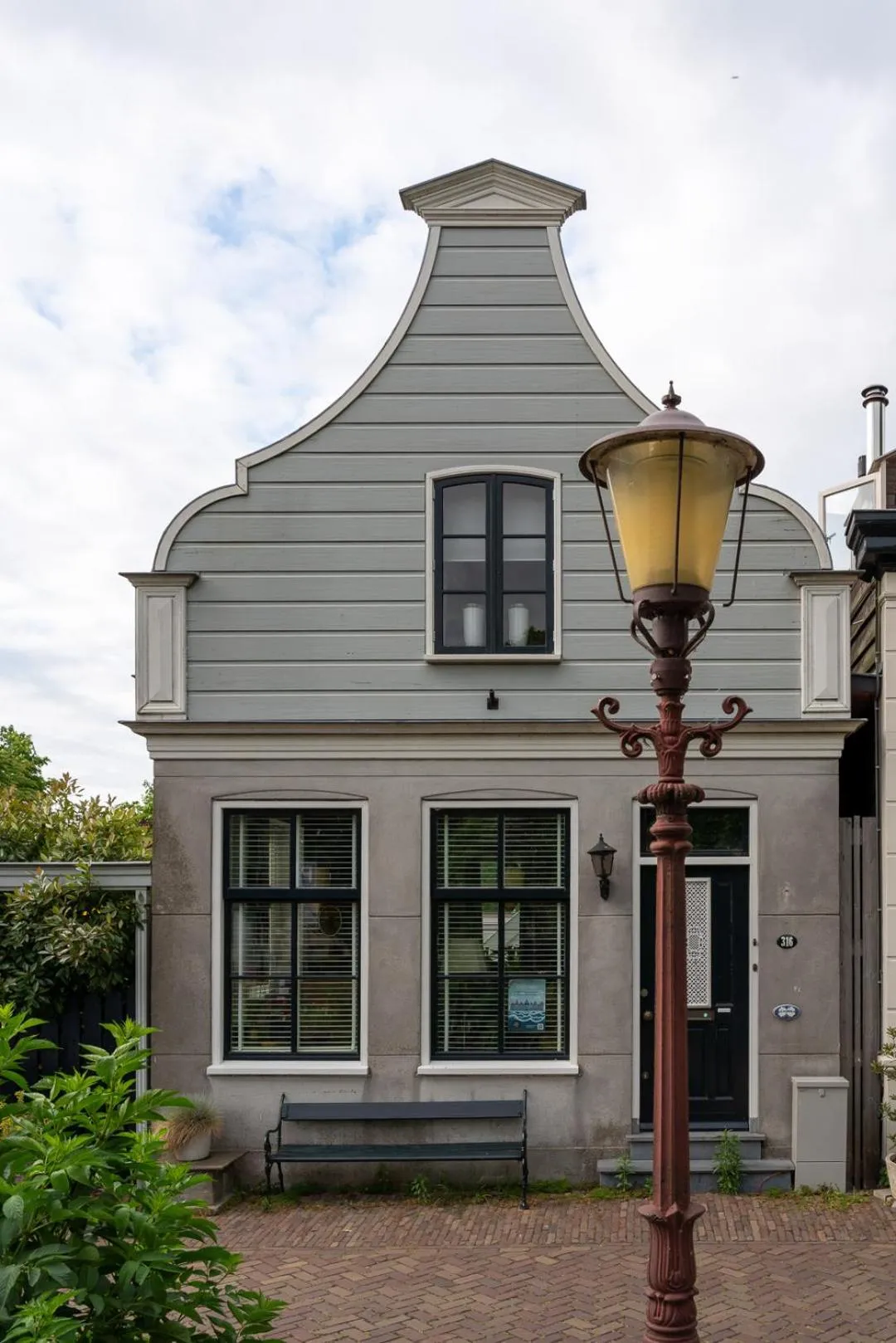 Property building in Munnik's Hof