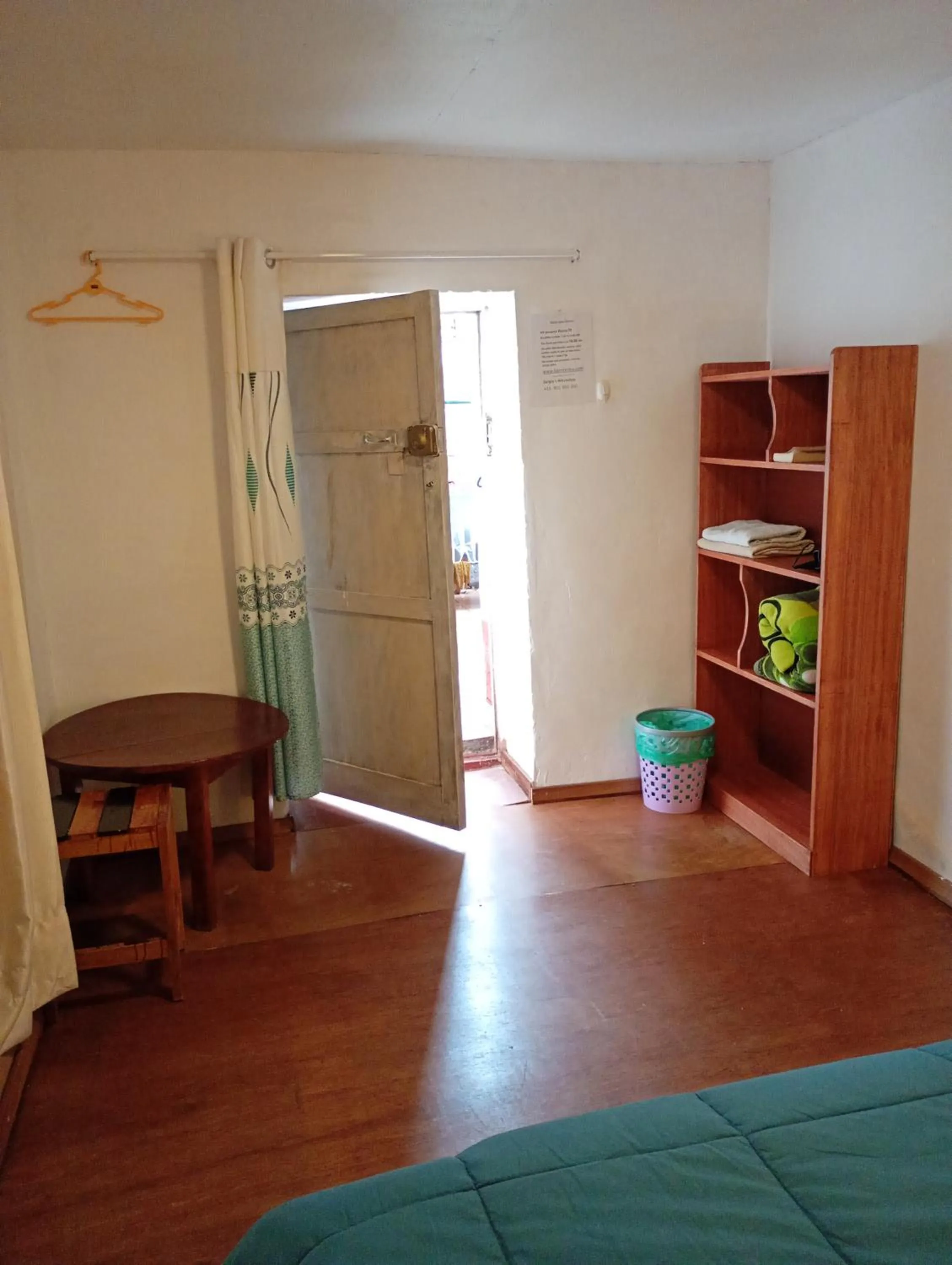 wardrobe in Barrio Inka B&B