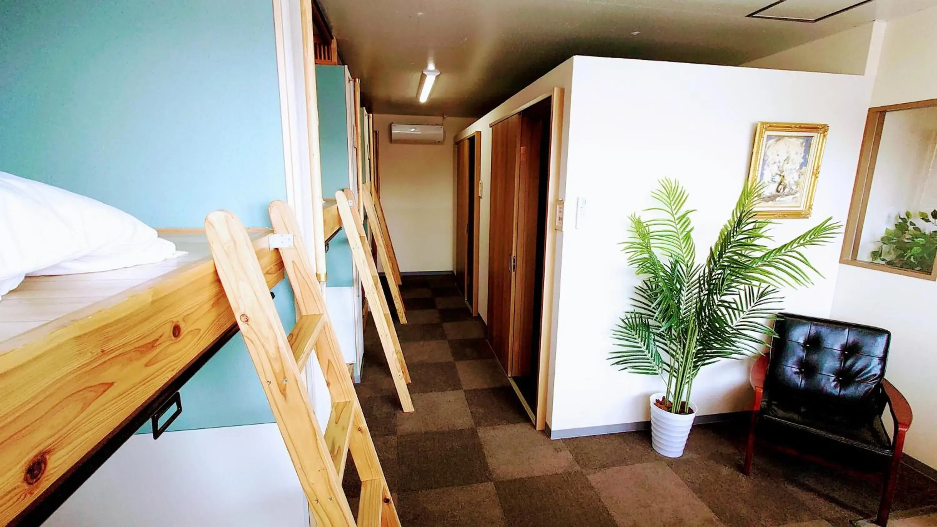 Mixed Dormitory Room - single occupancy in 宿 inn TEK-TEK Mixed Dormitory Room - single occupancy in 宿 inn TEK-TEK