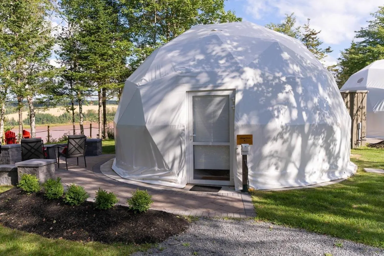 Property building in Gravity Luxury Domes