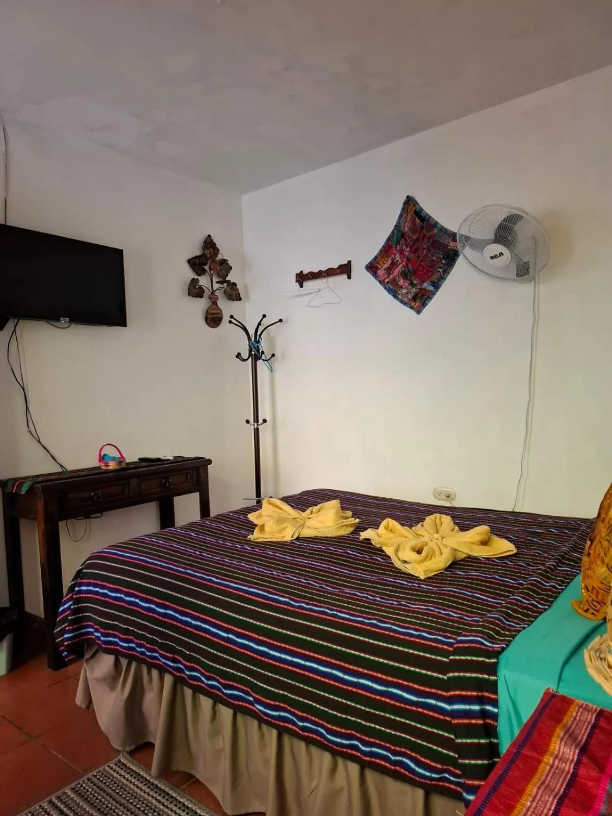 Photo of the whole room, Bed in Francisco's rest house hotel