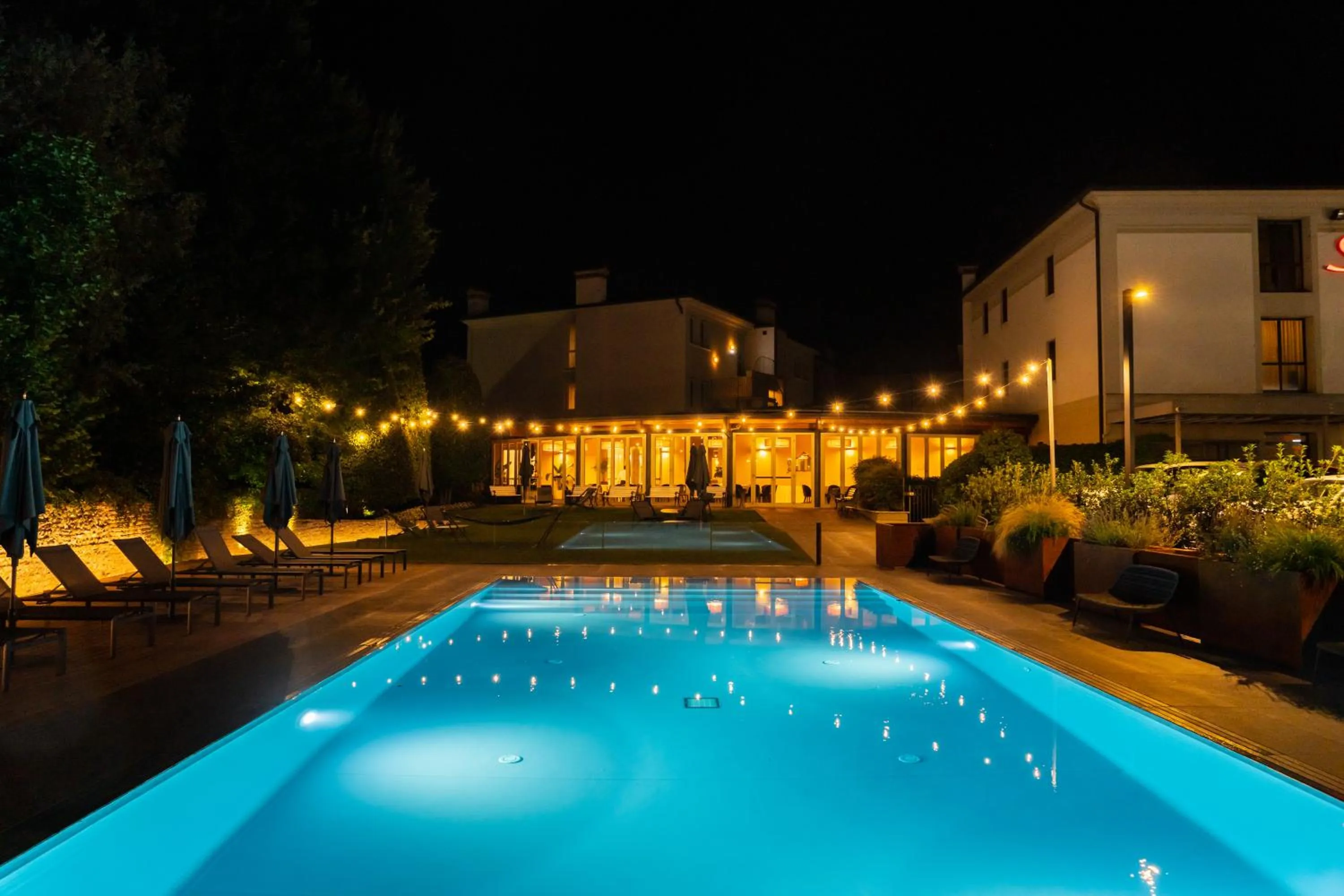 Swimming pool in Sweet Hotel