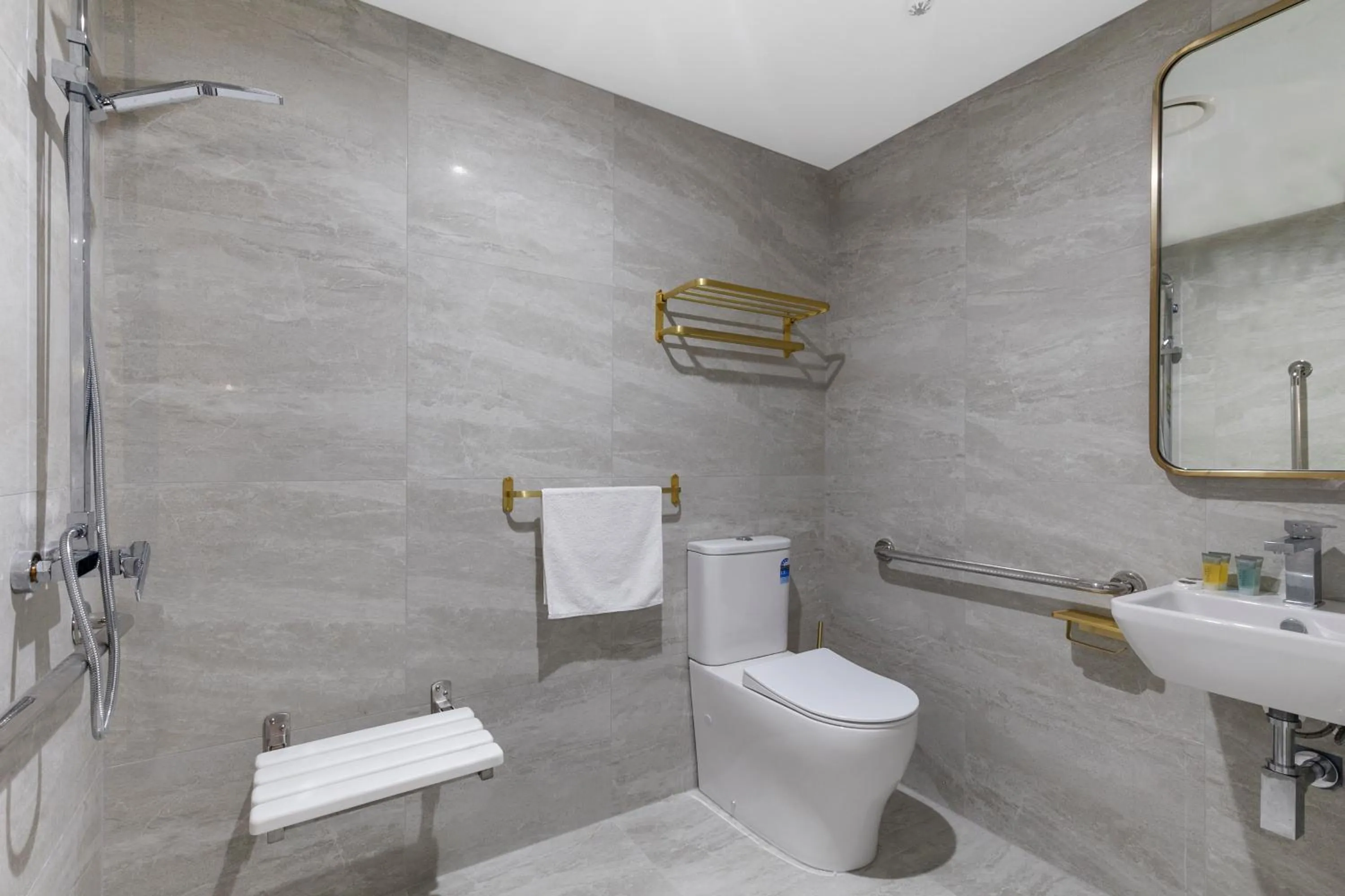 Bathroom in Kolmar Inn