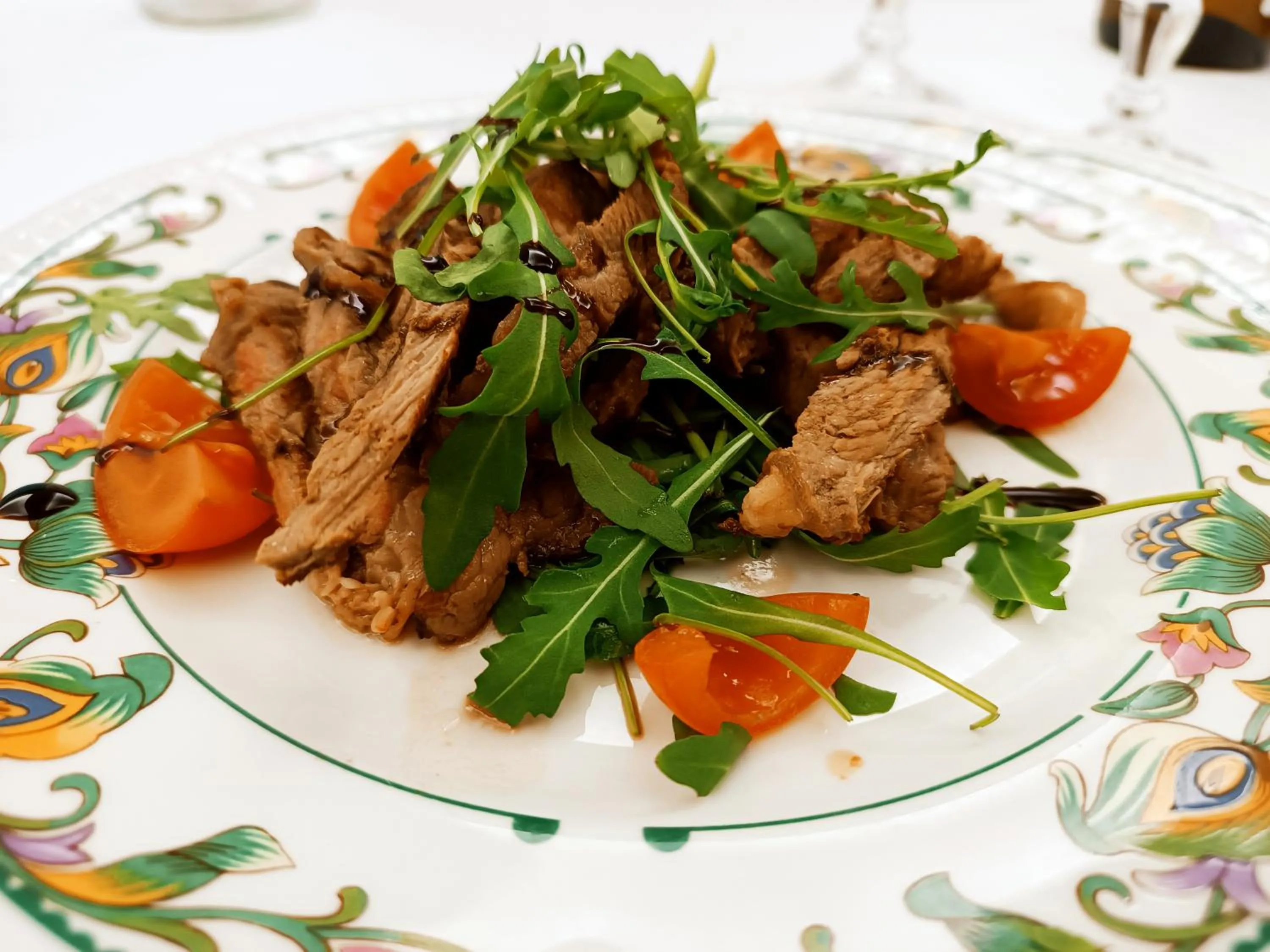 Restaurant/places to eat in Gardenia Hotel