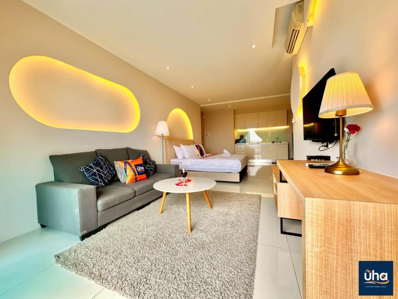 Communal lounge/ TV room in Teega Suites @ UHA