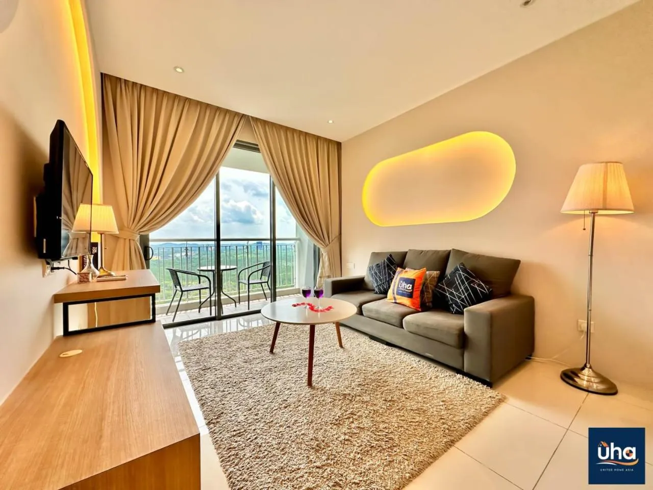 Communal lounge/ TV room in Teega Suites @ UHA