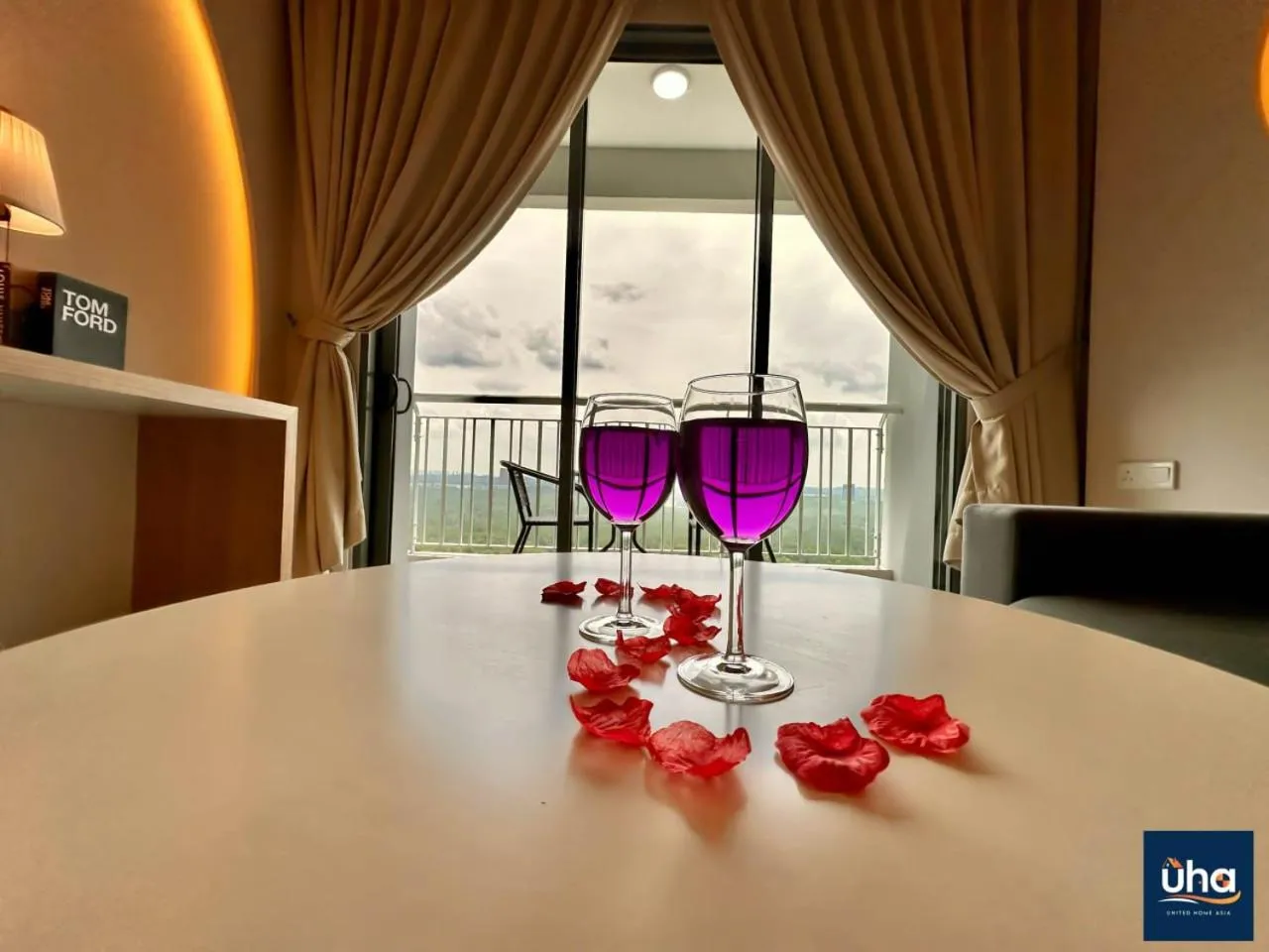 Dining area in Teega Suites @ UHA