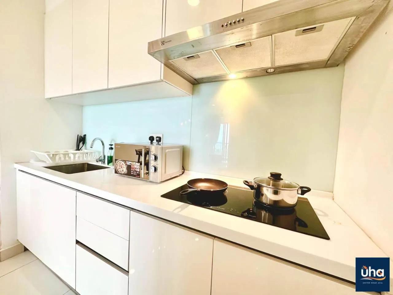 Kitchen or kitchenette in Teega Suites @ UHA