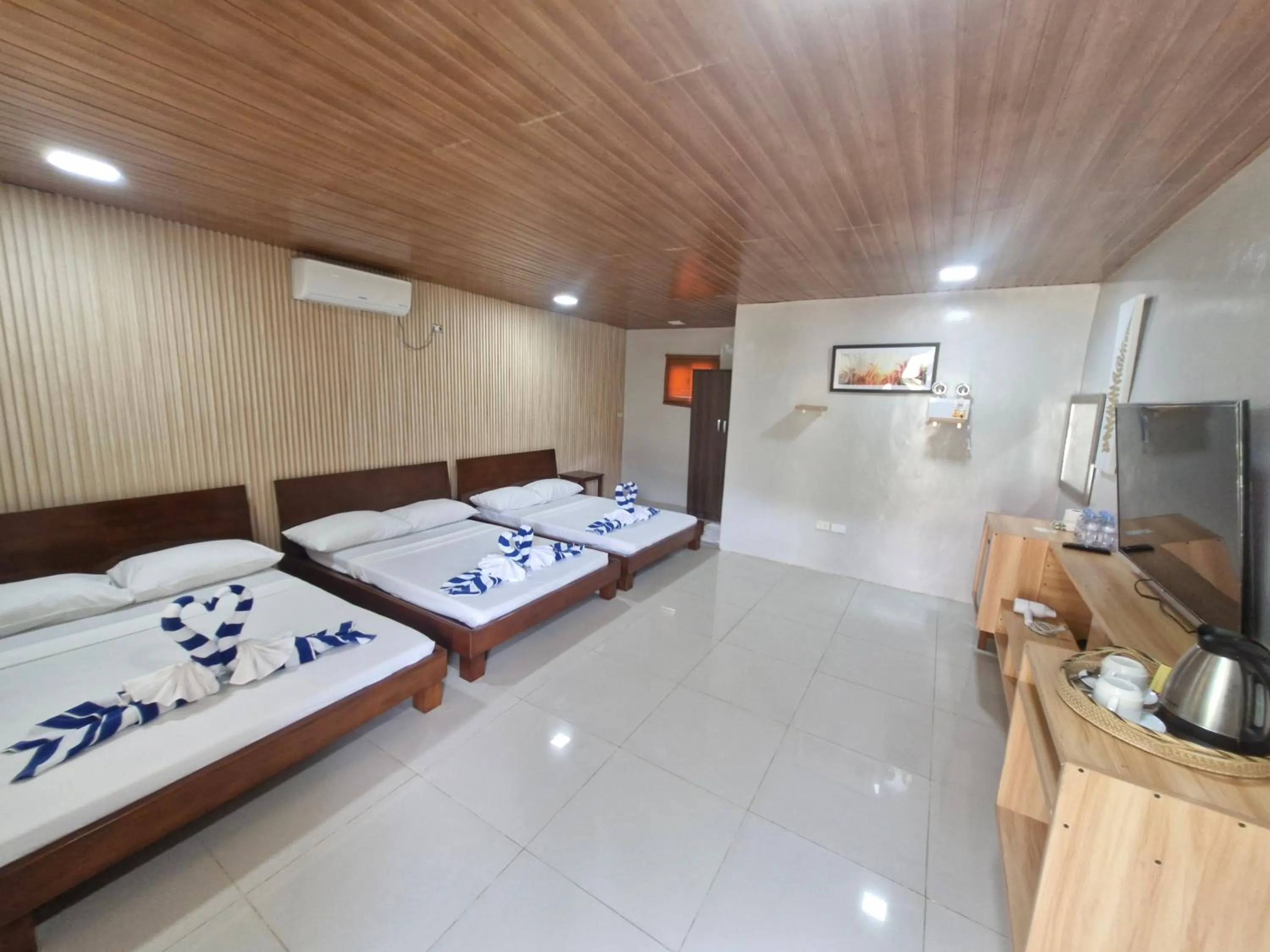 Bed in Panglao Kalikasan Resort