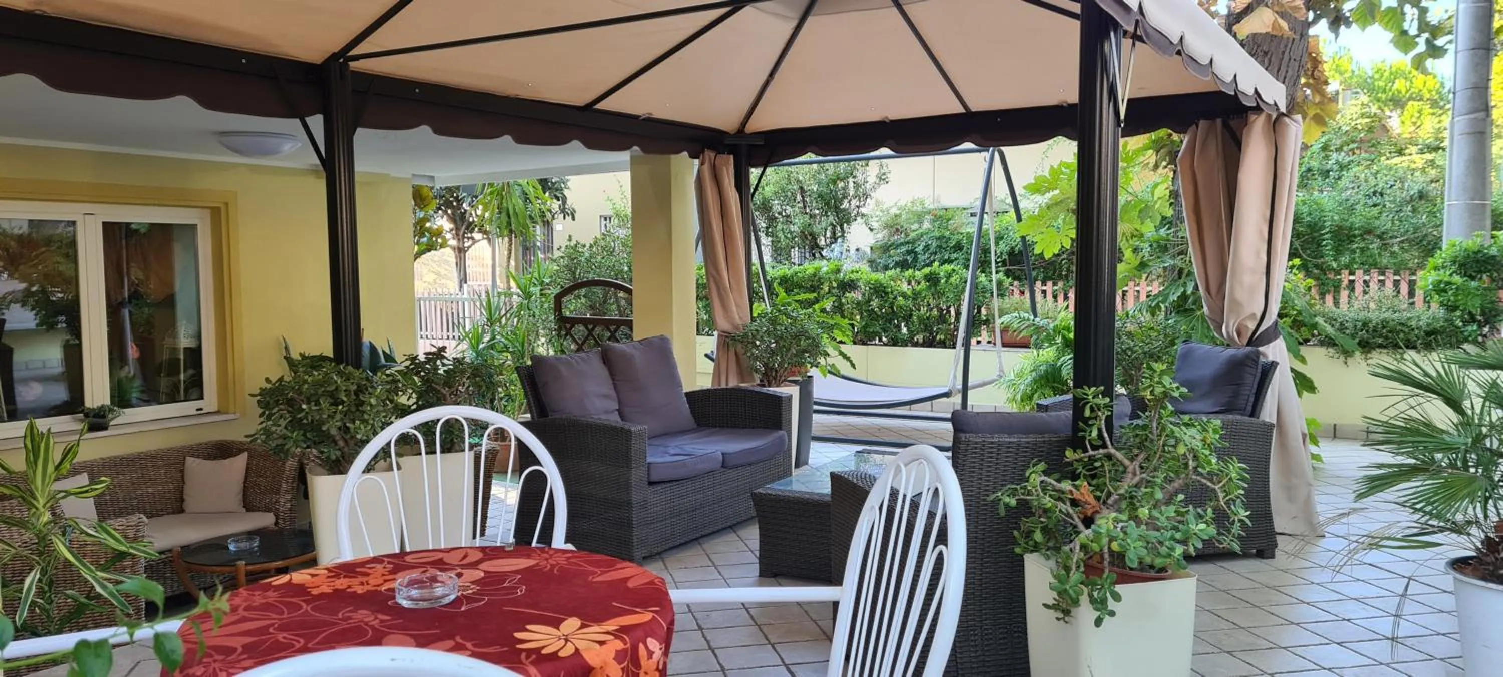 Patio in Hotel Beppe