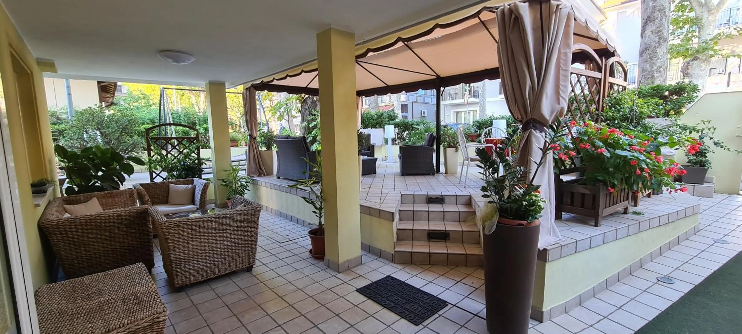 Patio in Hotel Beppe