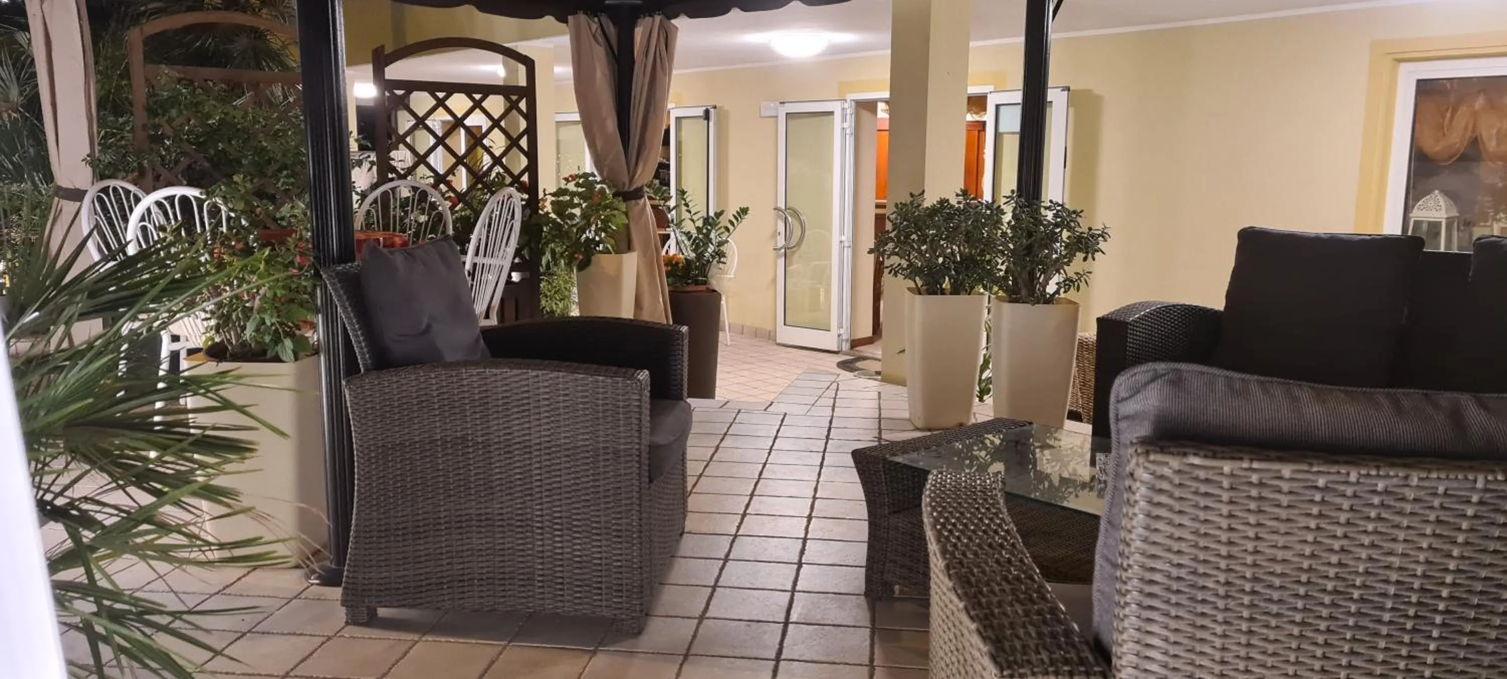 Patio in Hotel Beppe