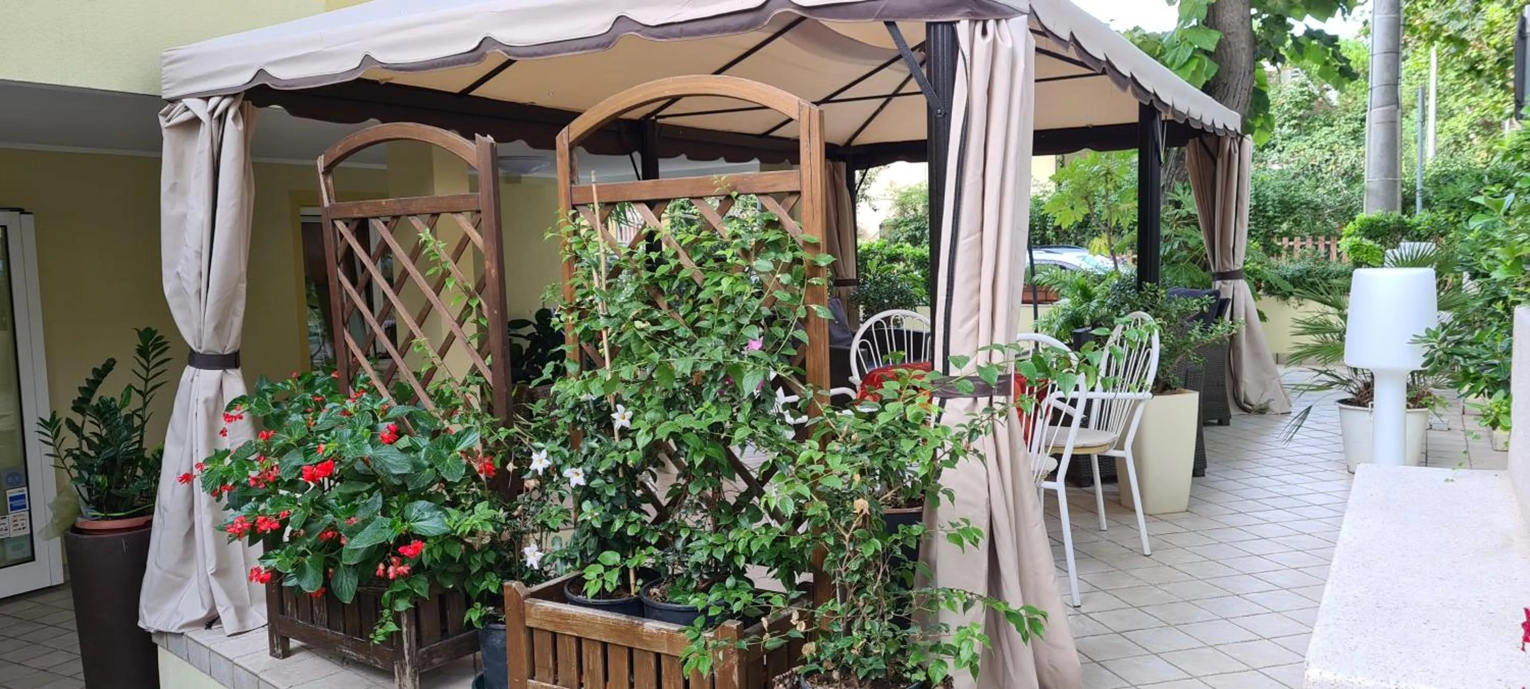 Patio in Hotel Beppe